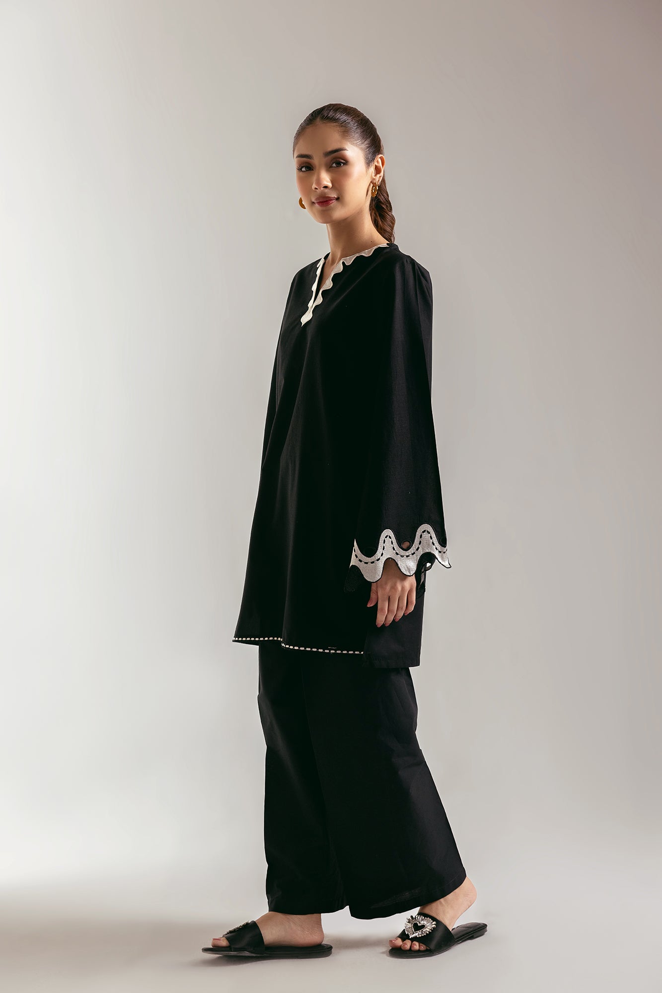 EMBROIDERED SHIRT (E102/902/5881) - Image 3