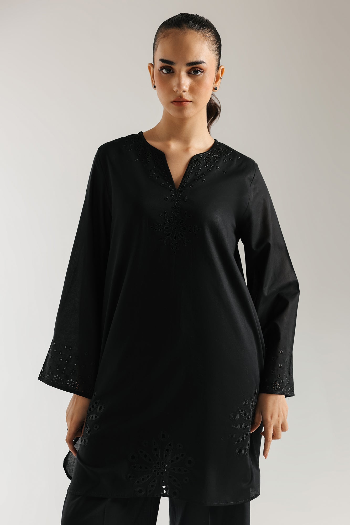 EMBROIDERED SHIRT (E5886/102/902)