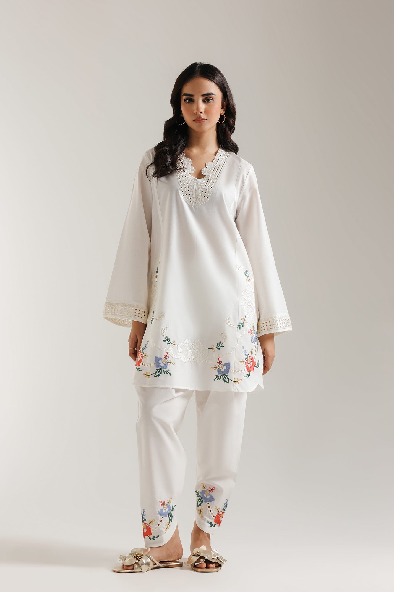EMBROIDERED SUIT (E102/001/6092) - Image 2