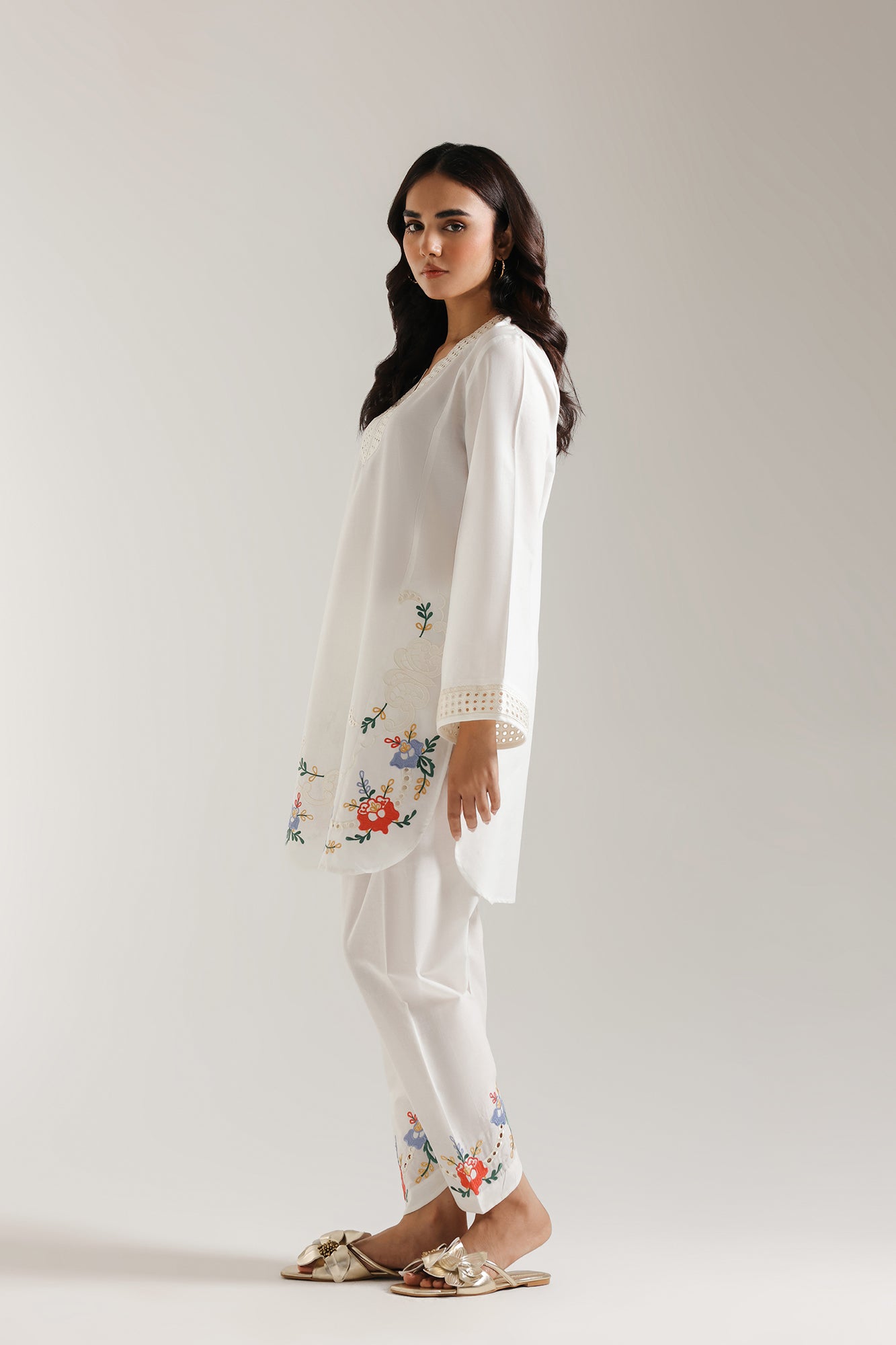 EMBROIDERED SUIT (E102/001/6092) - Image 3
