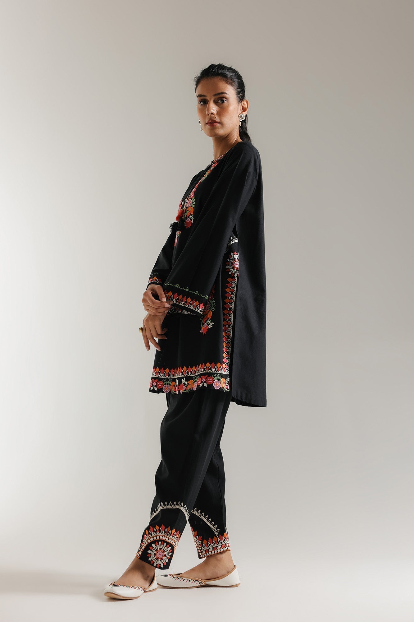 EMBROIDERED SUIT (E6147/102/901) - Image 3