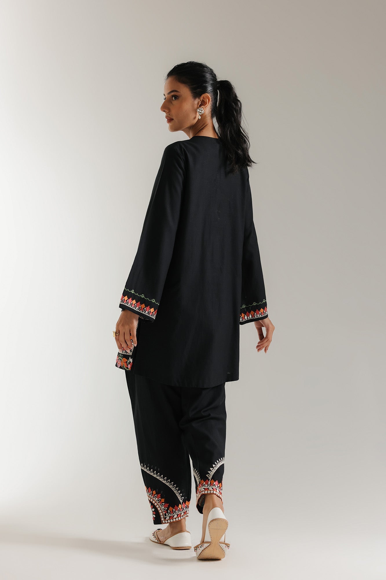 EMBROIDERED SUIT (E6147/102/901) - Image 4