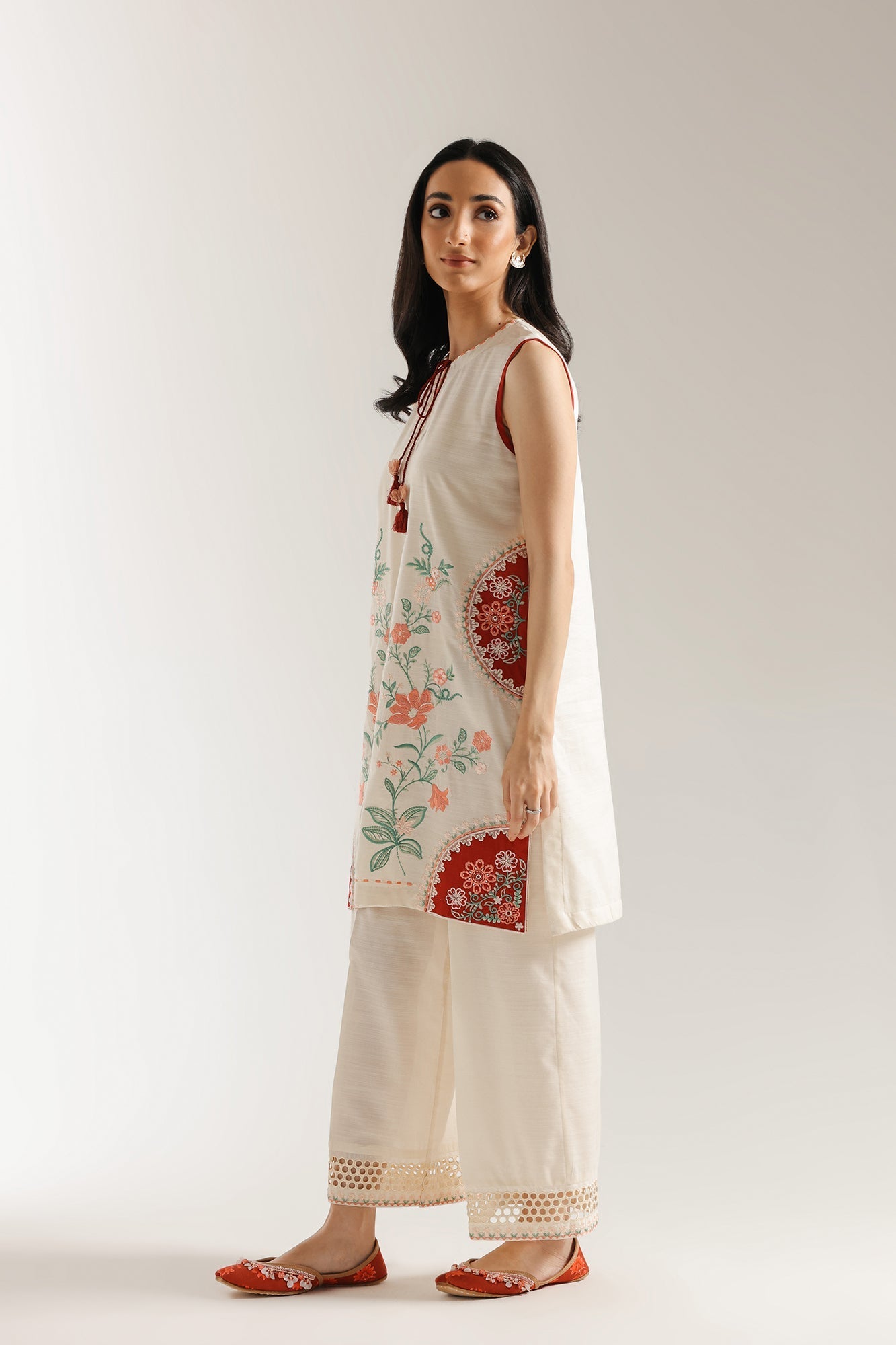 EMBROIDERED SUIT (E6177/102/005) - Image 3