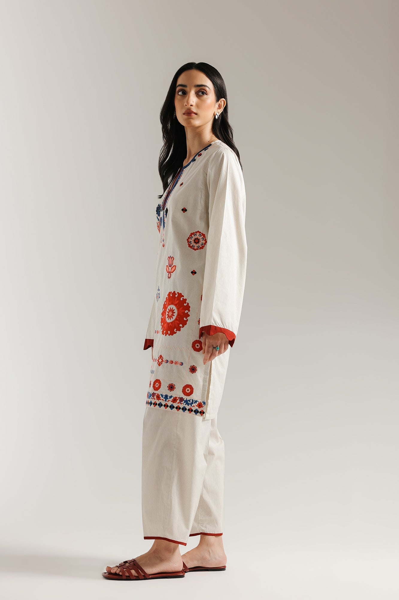 EMBROIDERED SUIT (E6182/102/004) - Image 3