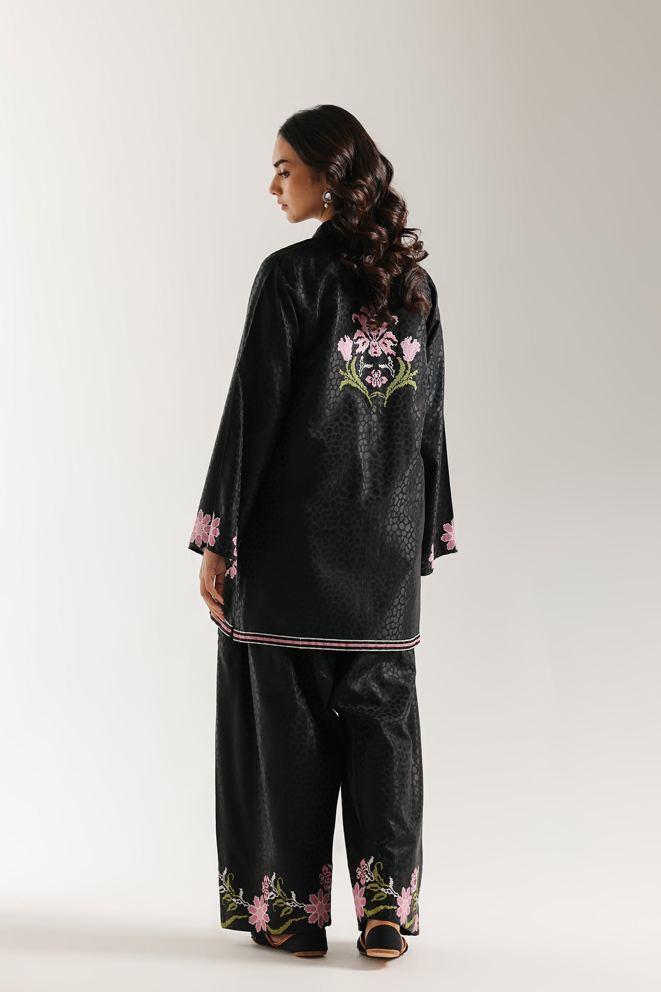 EMBROIDERED SUIT (E6627/102/902) - Image 3