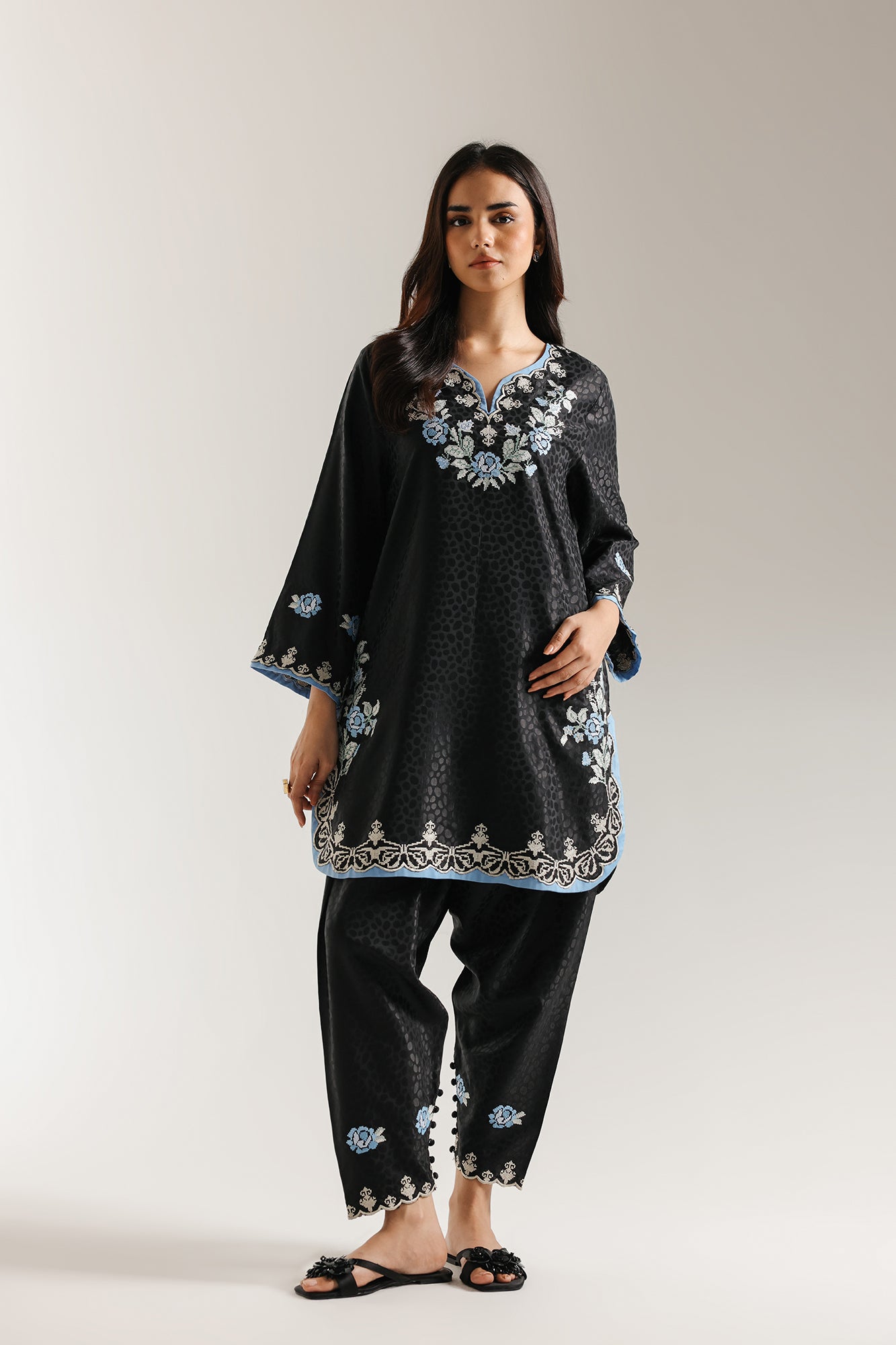 EMBROIDERED SUIT (E6629/102/902) - Image 2