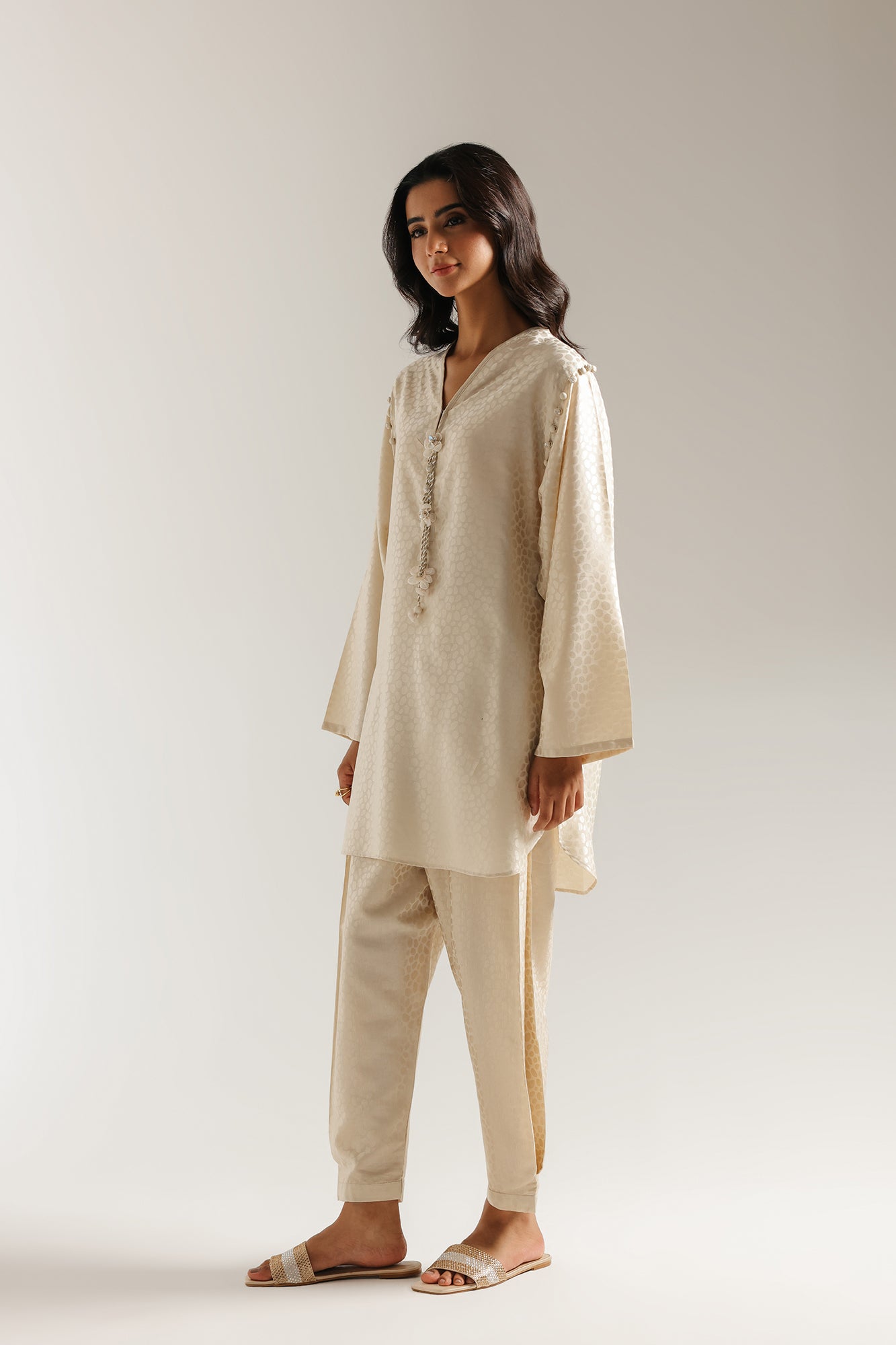 EMBROIDERED SUIT (E6633/102/005) - Image 3
