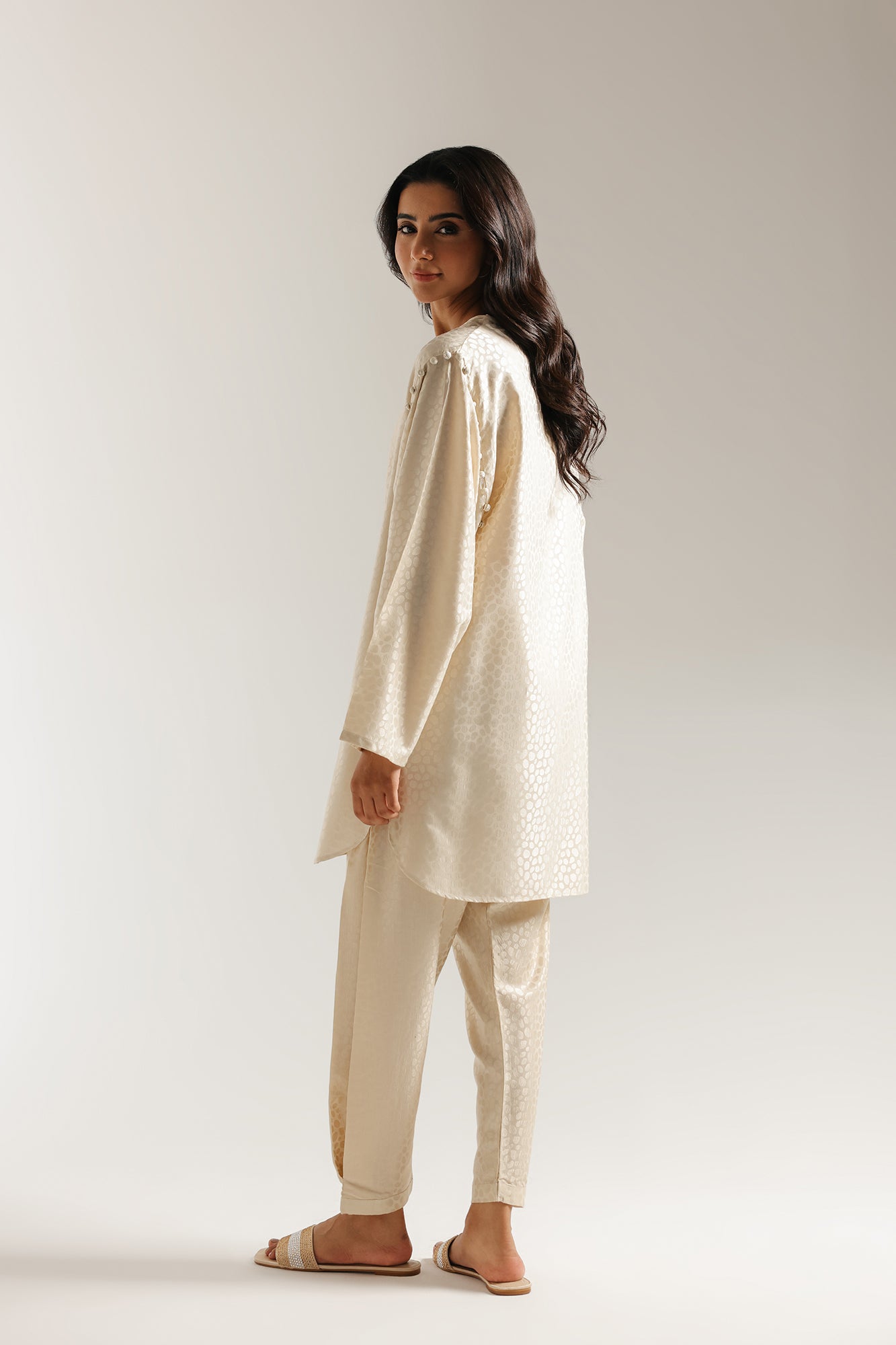 EMBROIDERED SUIT (E6633/102/005) - Image 4