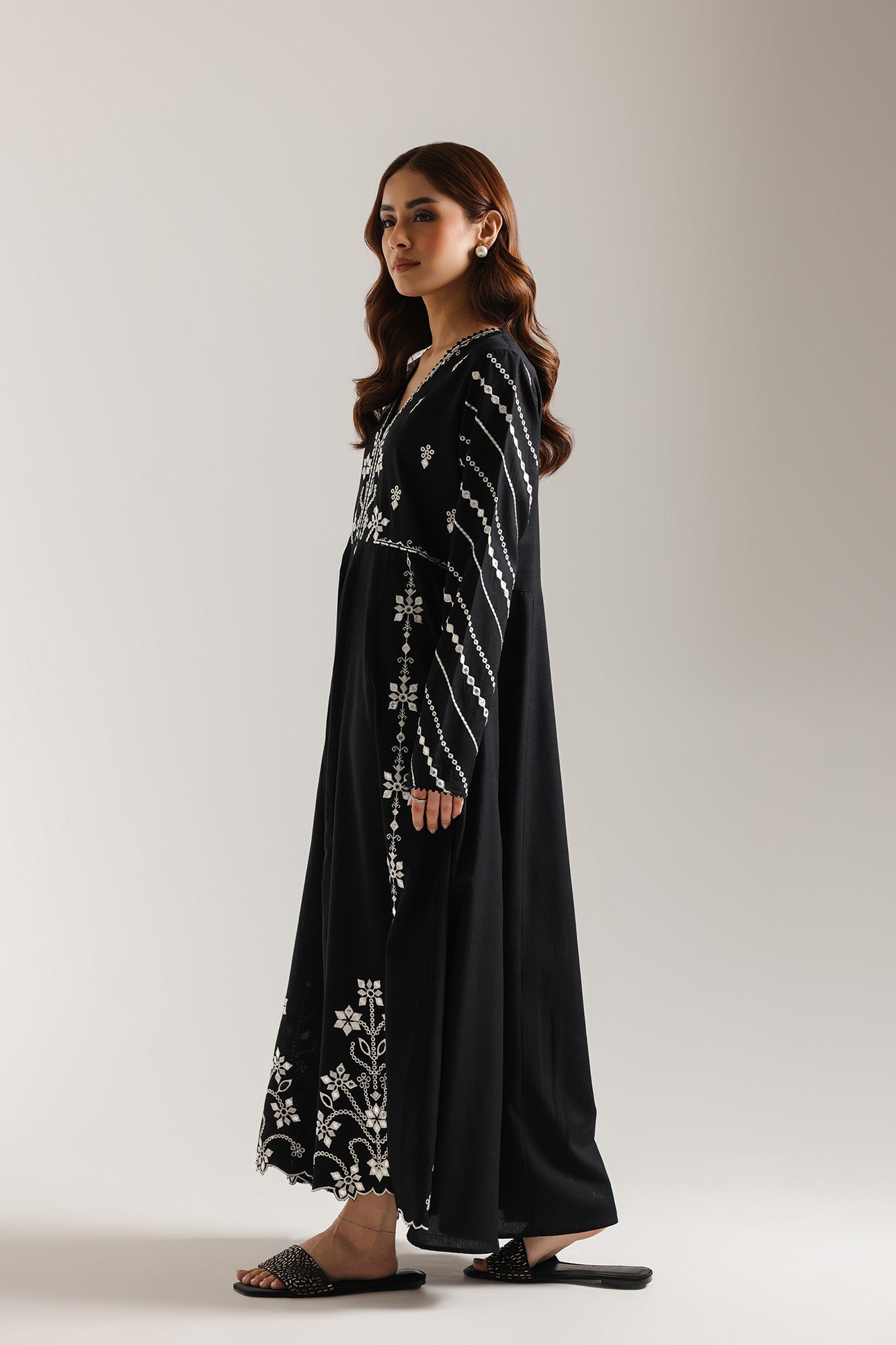 EMBROIDERED DRESS (E6649/102/902) - Image 3