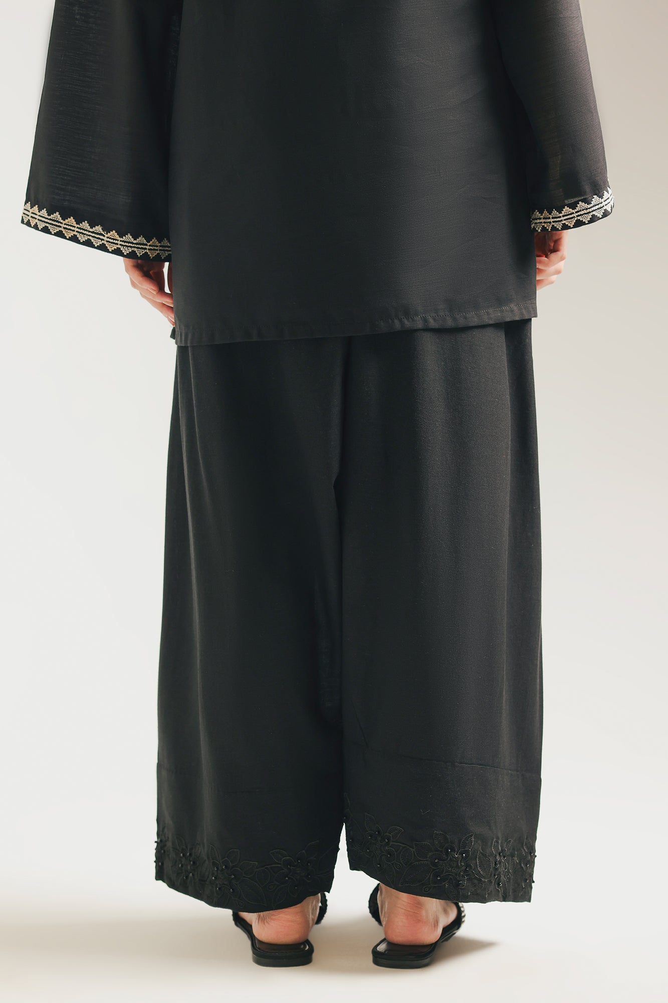 FARSHI SHALWAR (E6654/102/901) - Image 3