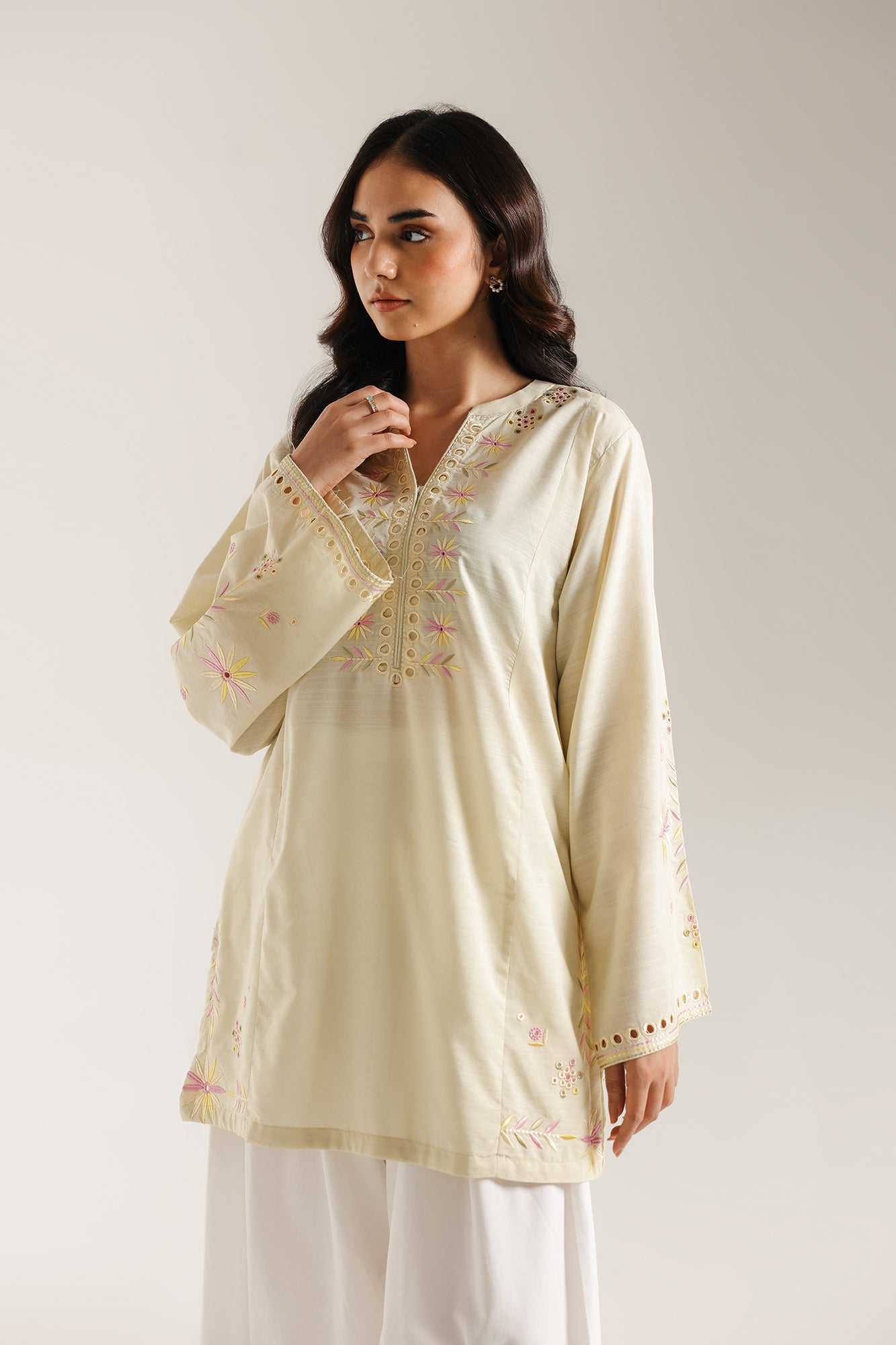 EMBROIDERED KURTI (E6657/102/125)