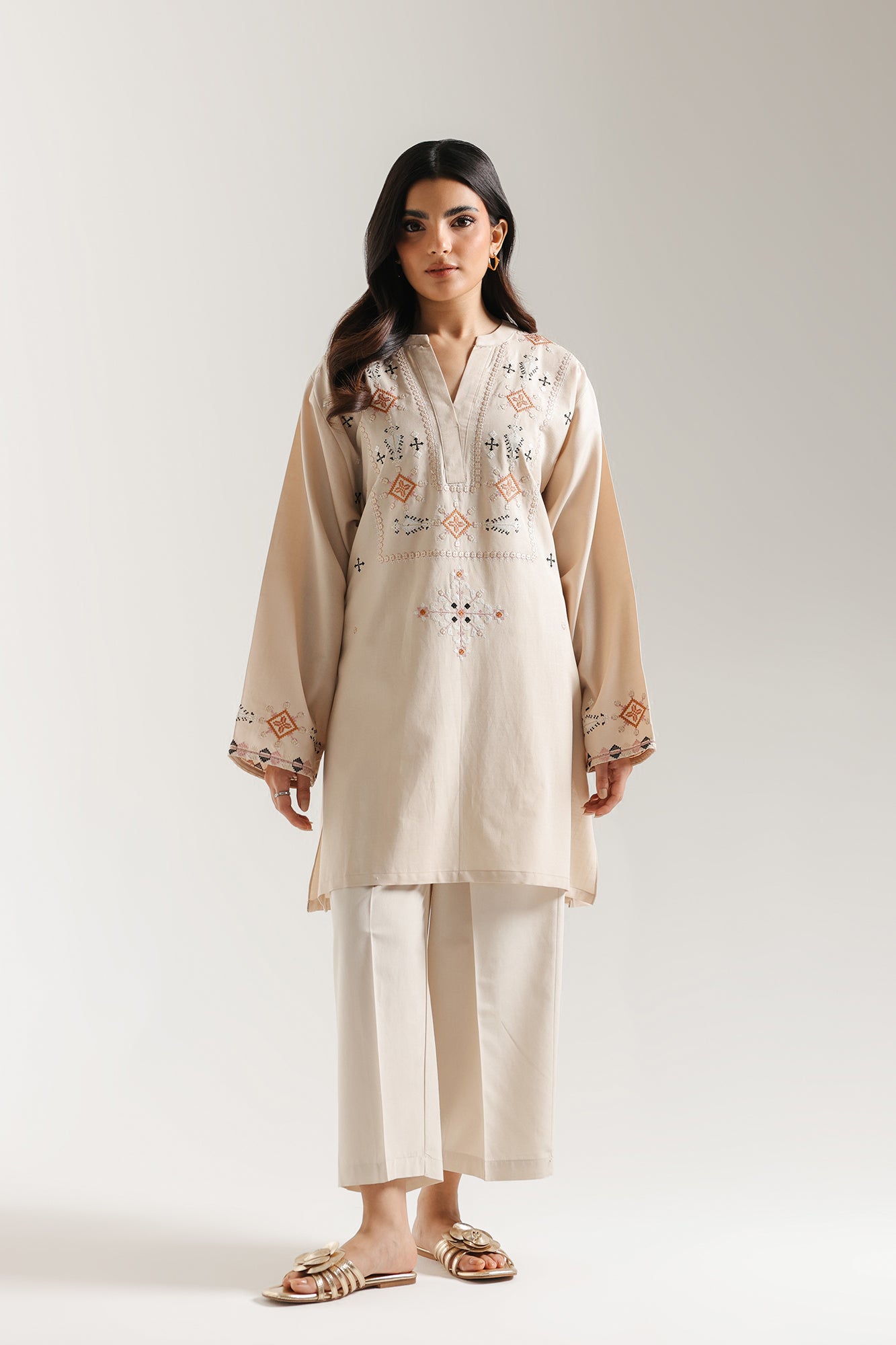 EMBROIDERED KURTI (E6662/102/004) - Image 2