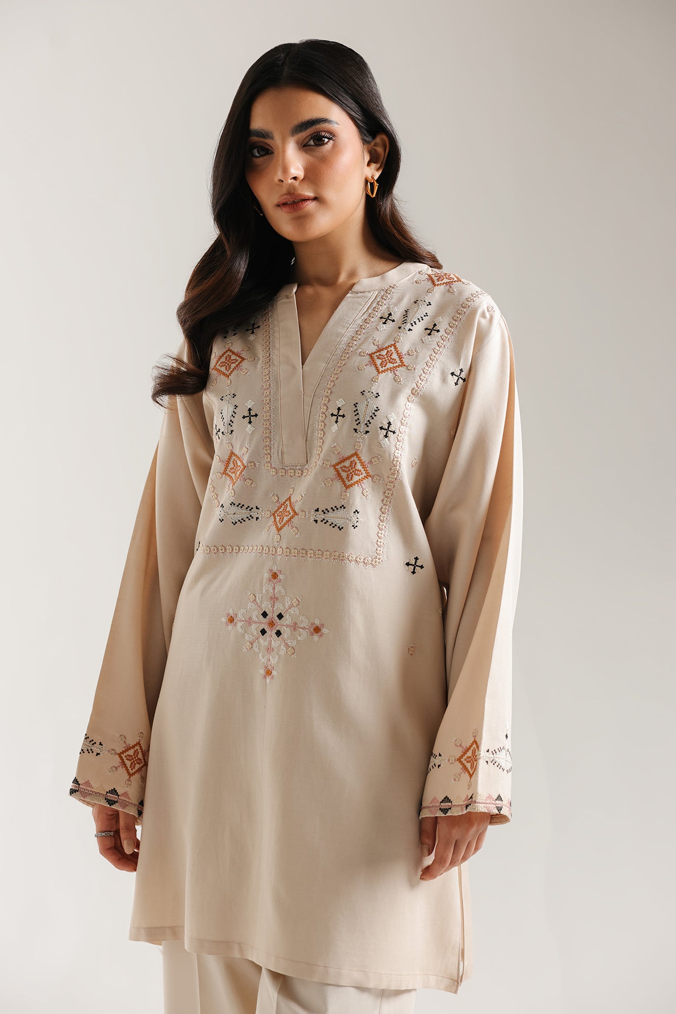 EMBROIDERED KURTI (E6662/102/004) - Image 5