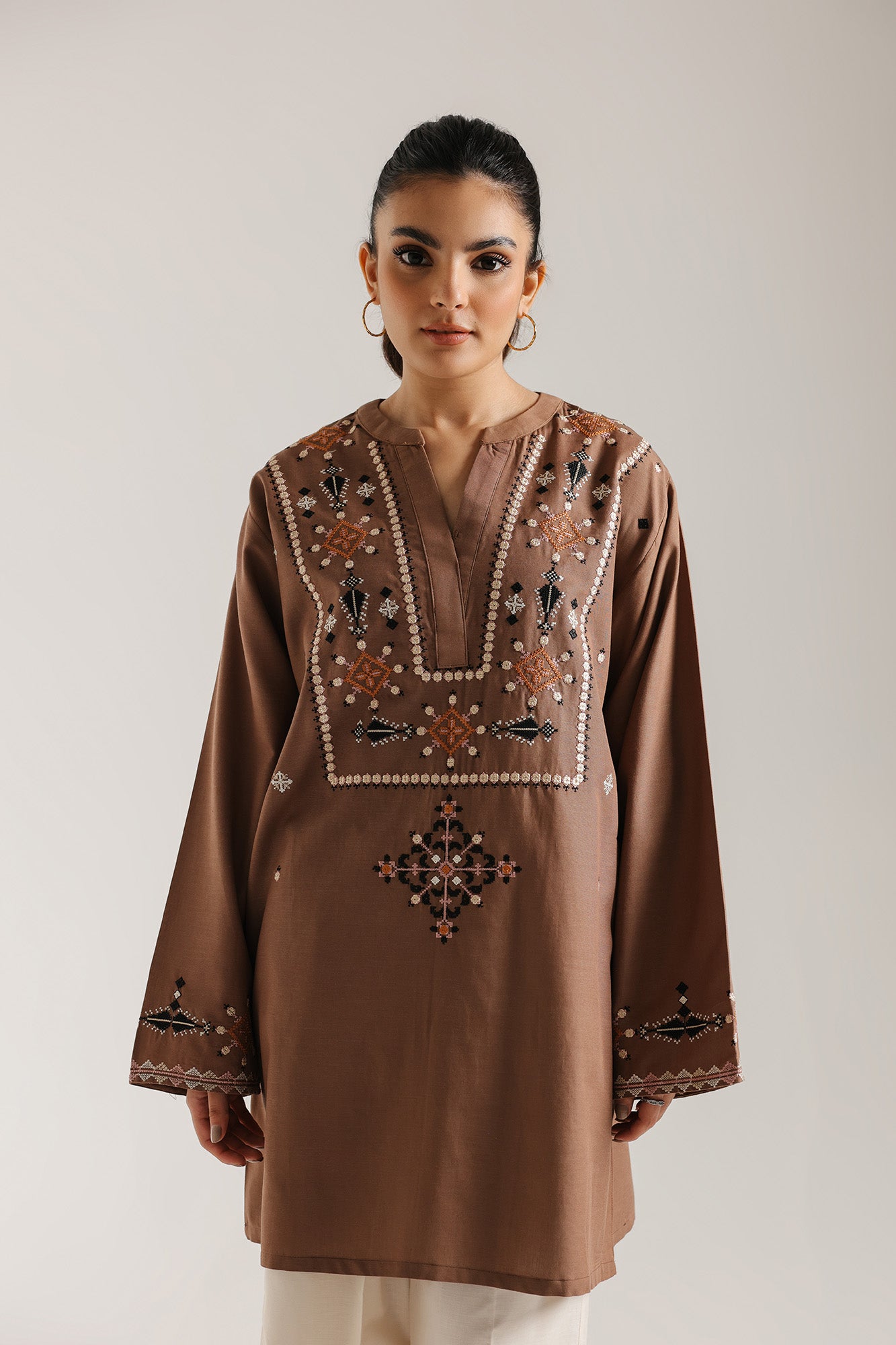 EMBROIDERED KURTI (E6662/102/803) - Image 4