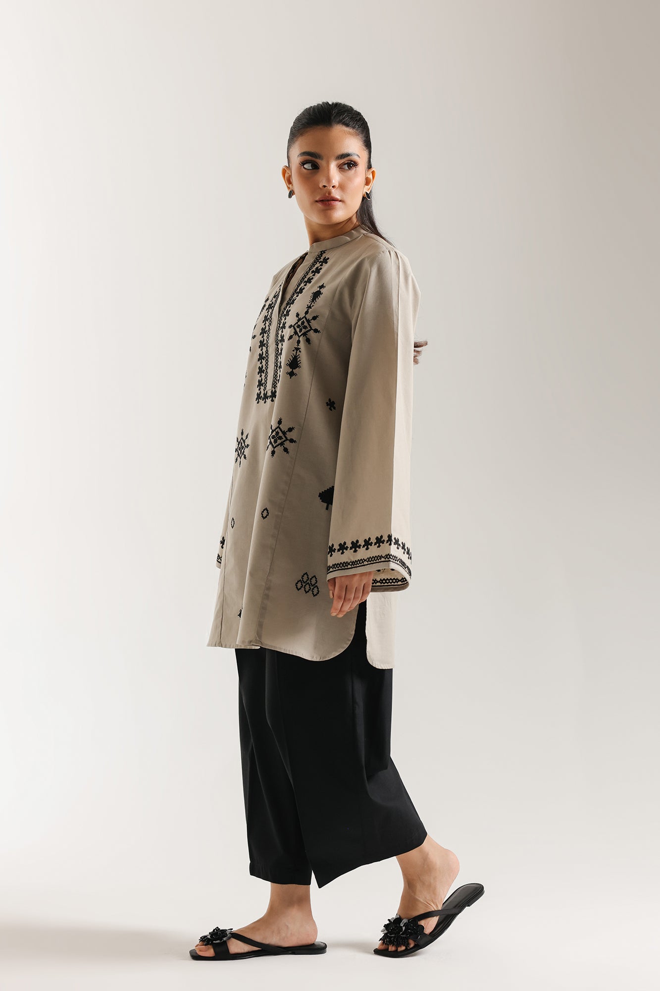EMBROIDERED SHIRT (E6671/102/817) - Image 3