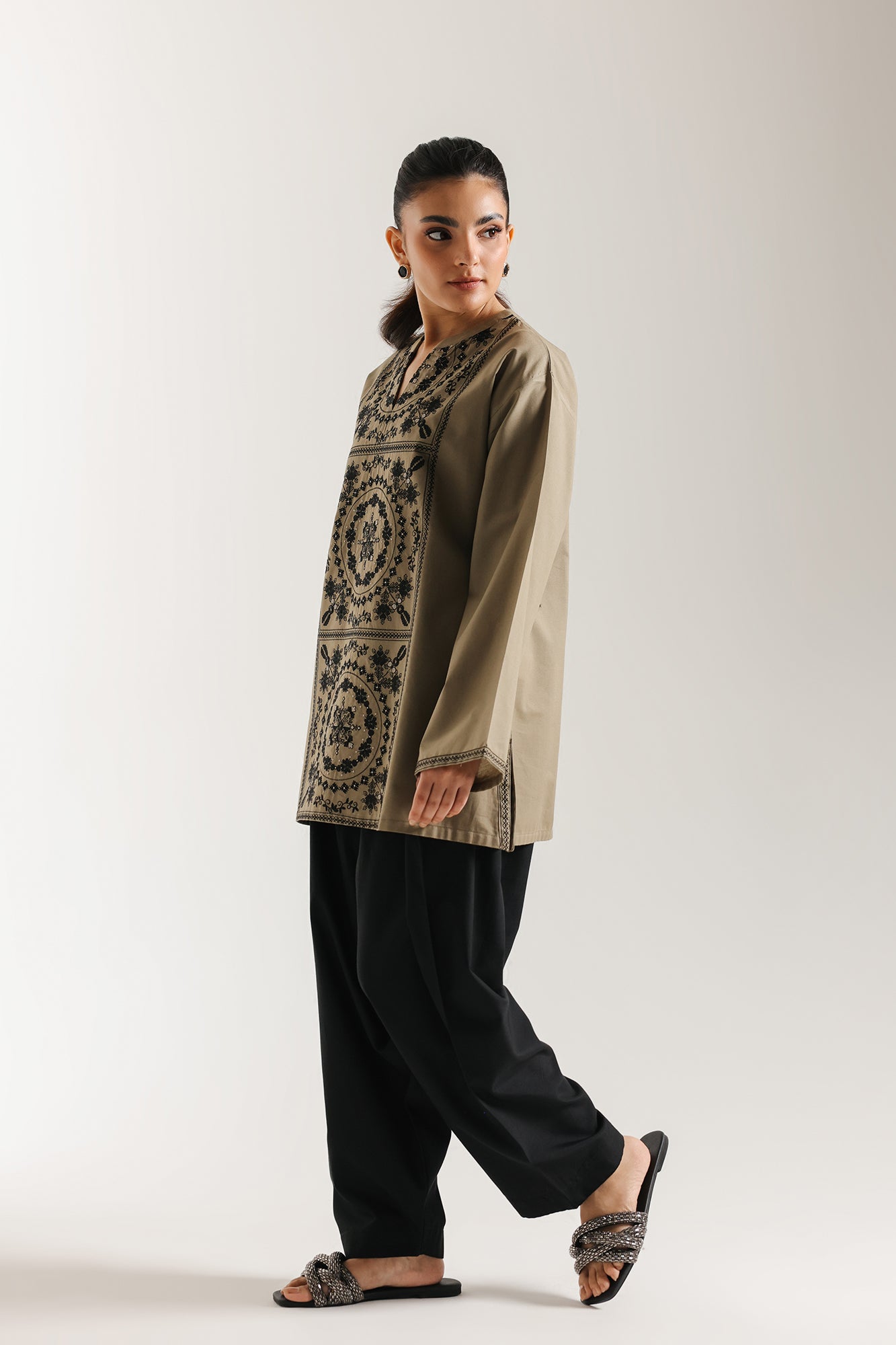 EMBROIDERED SHIRT (E6673/102/113) - Image 3