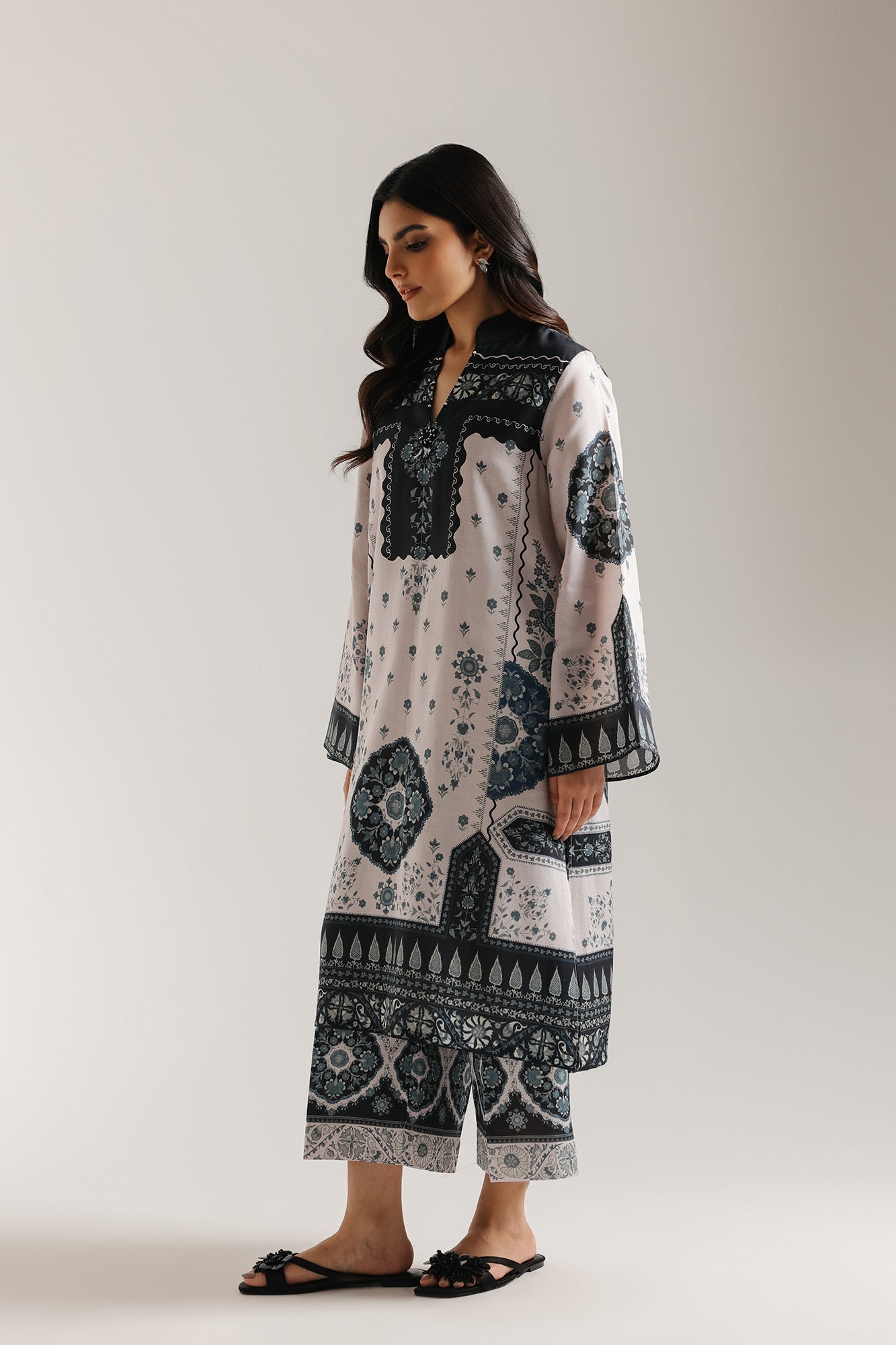 PRINTED SUIT (E6714/102/001) - Image 2