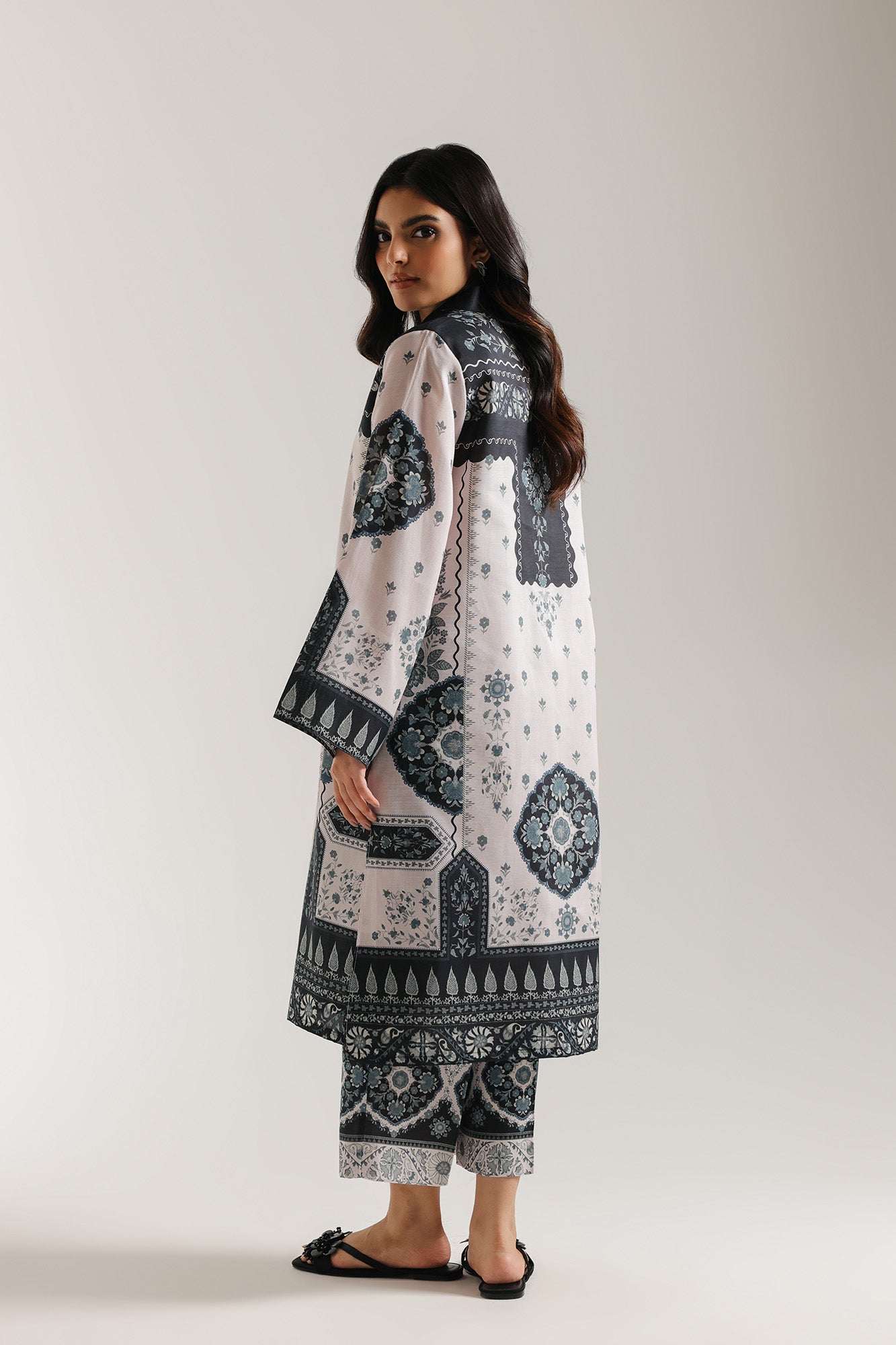 PRINTED SUIT (E6714/102/001) - Image 3