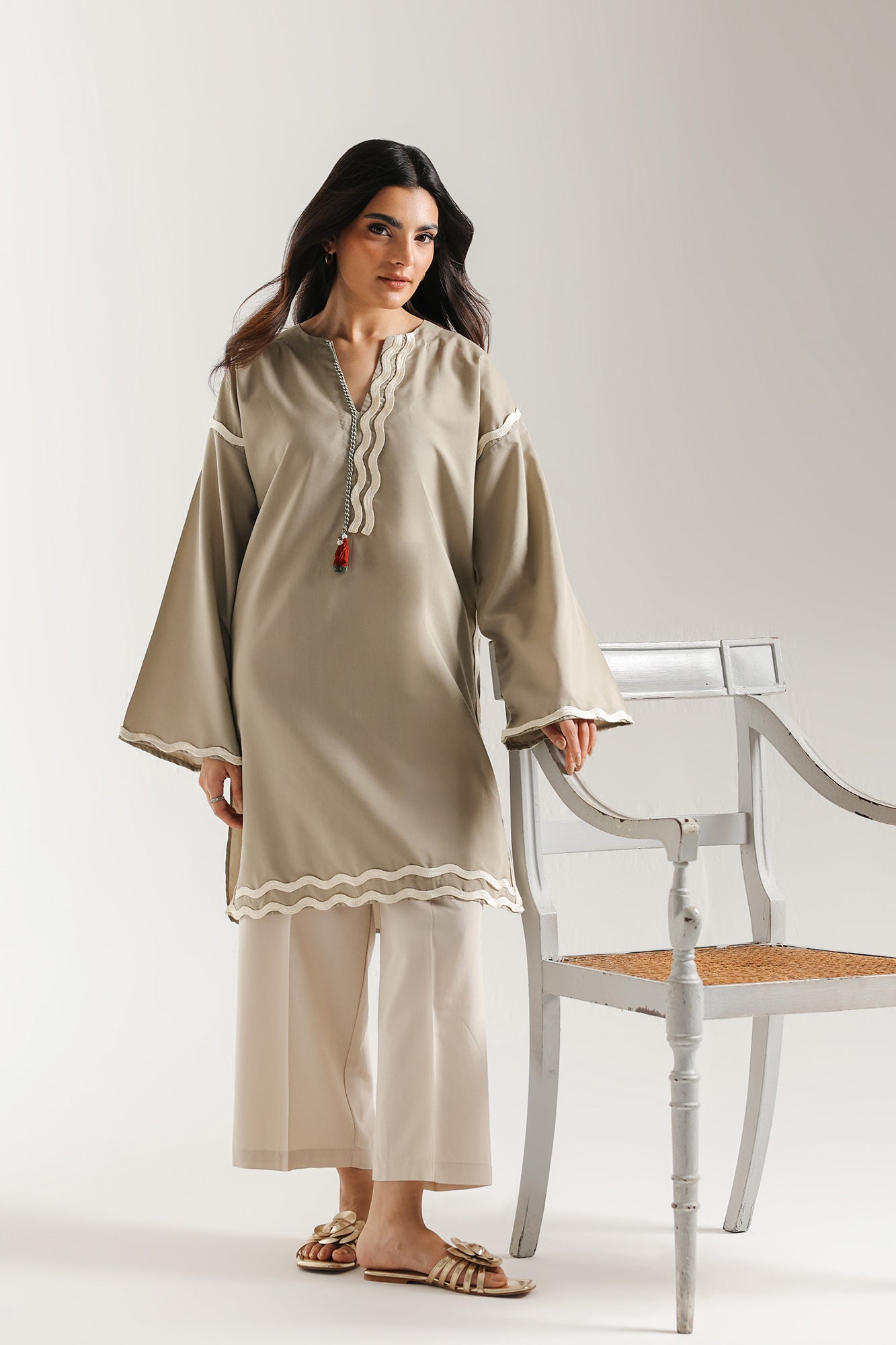 EMBROIDERED SHIRT (E6965/102/720)