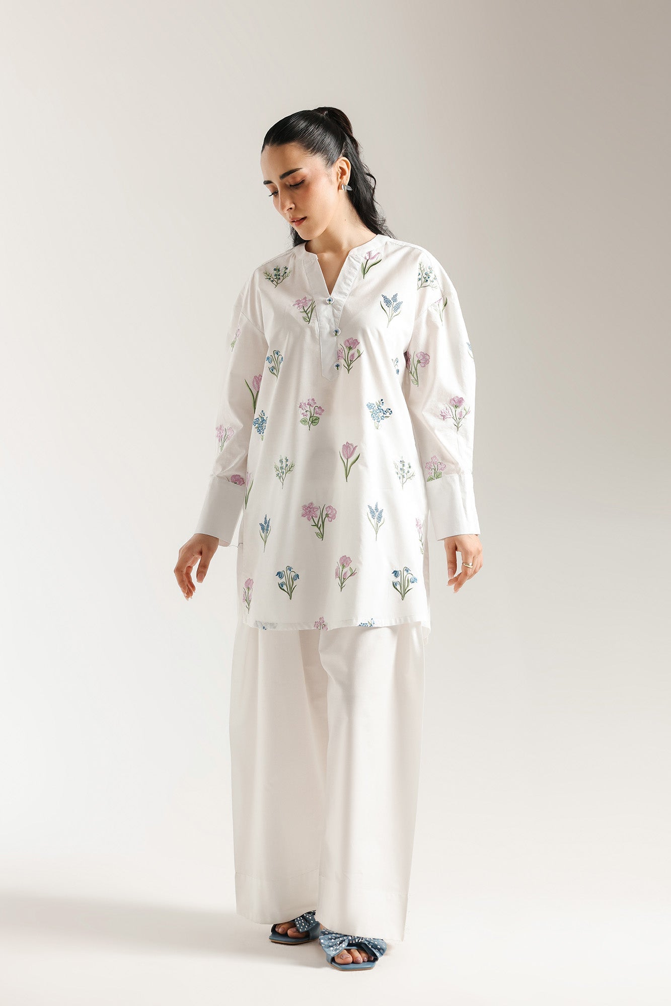 EMBROIDERED SHIRT (E6972/102/001) - Image 2