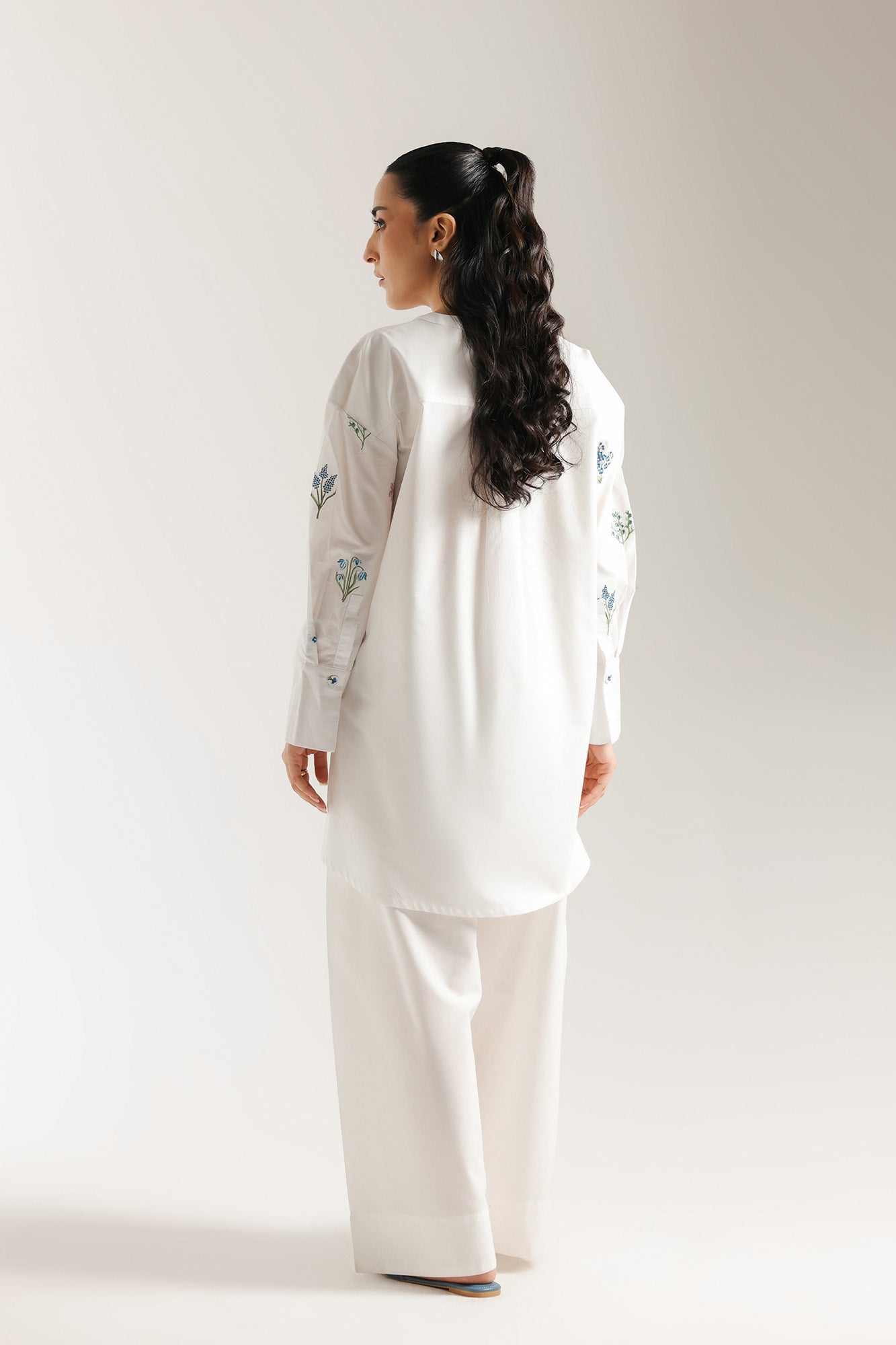 EMBROIDERED SHIRT (E6972/102/001) - Image 4