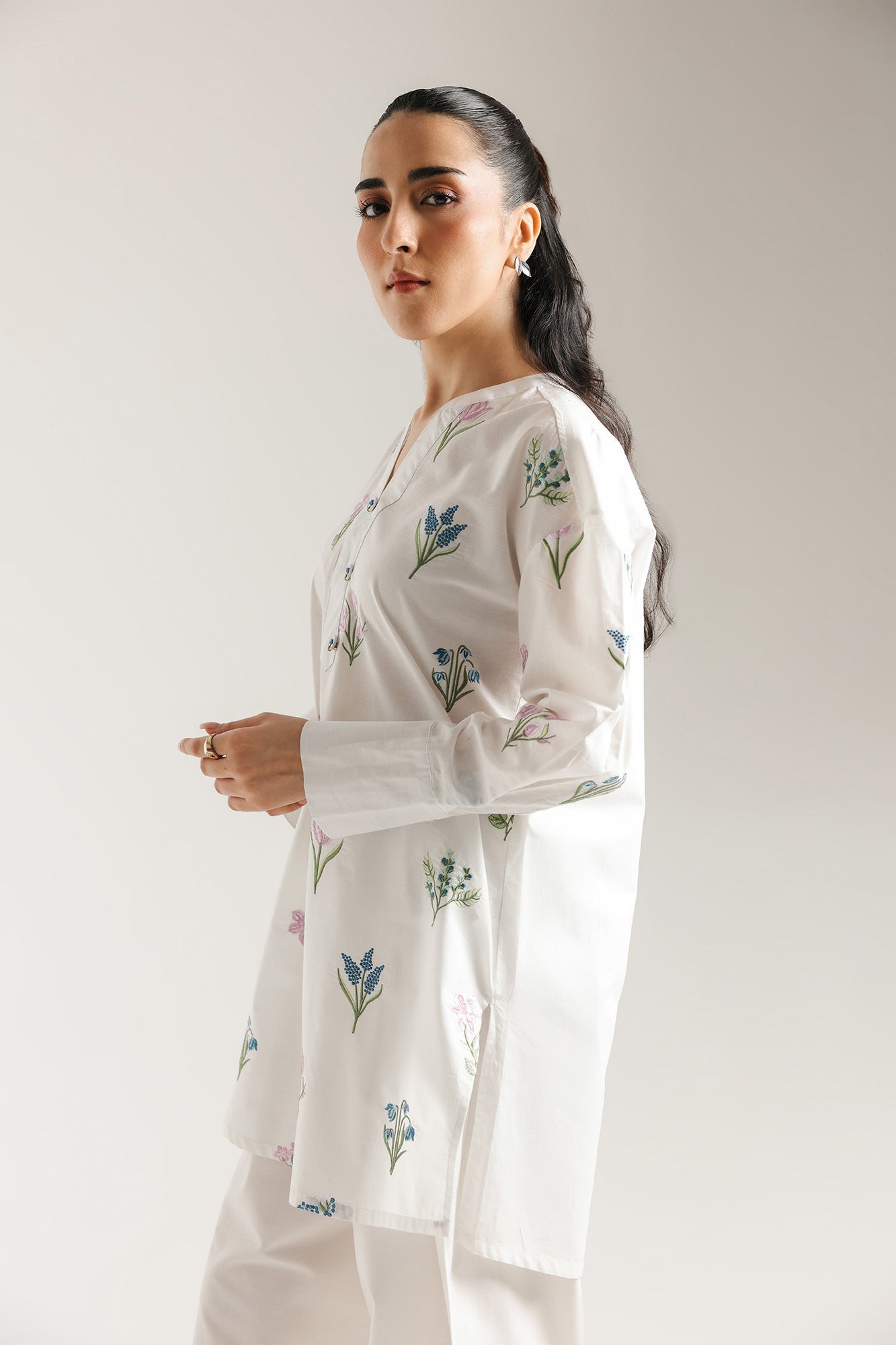 EMBROIDERED SHIRT (E6972/102/001) - Image 5
