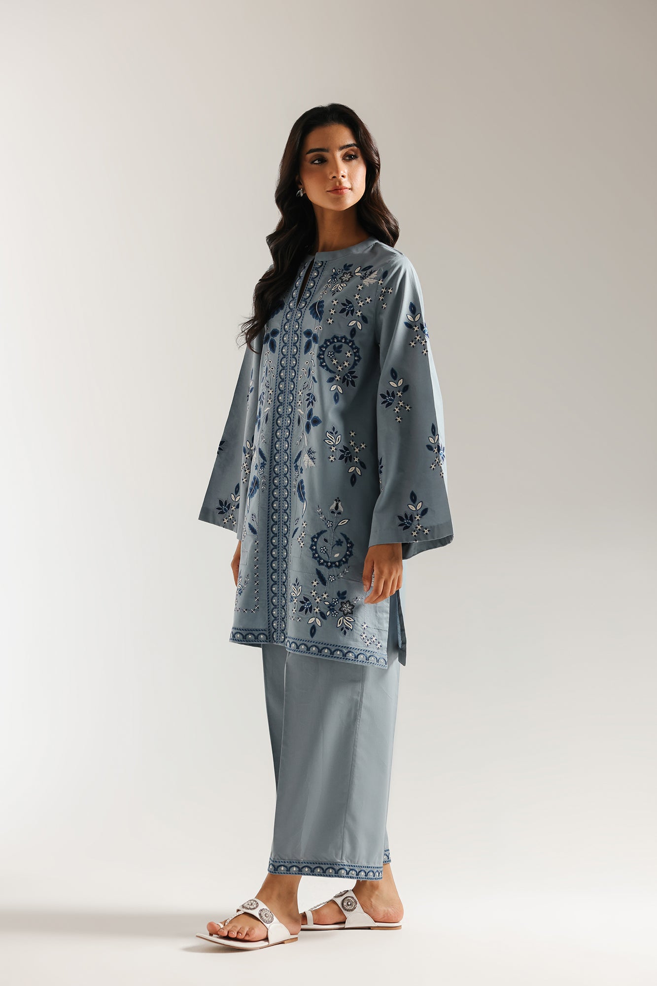 EMBROIDERED SUIT (E6973/102/605) - Image 3
