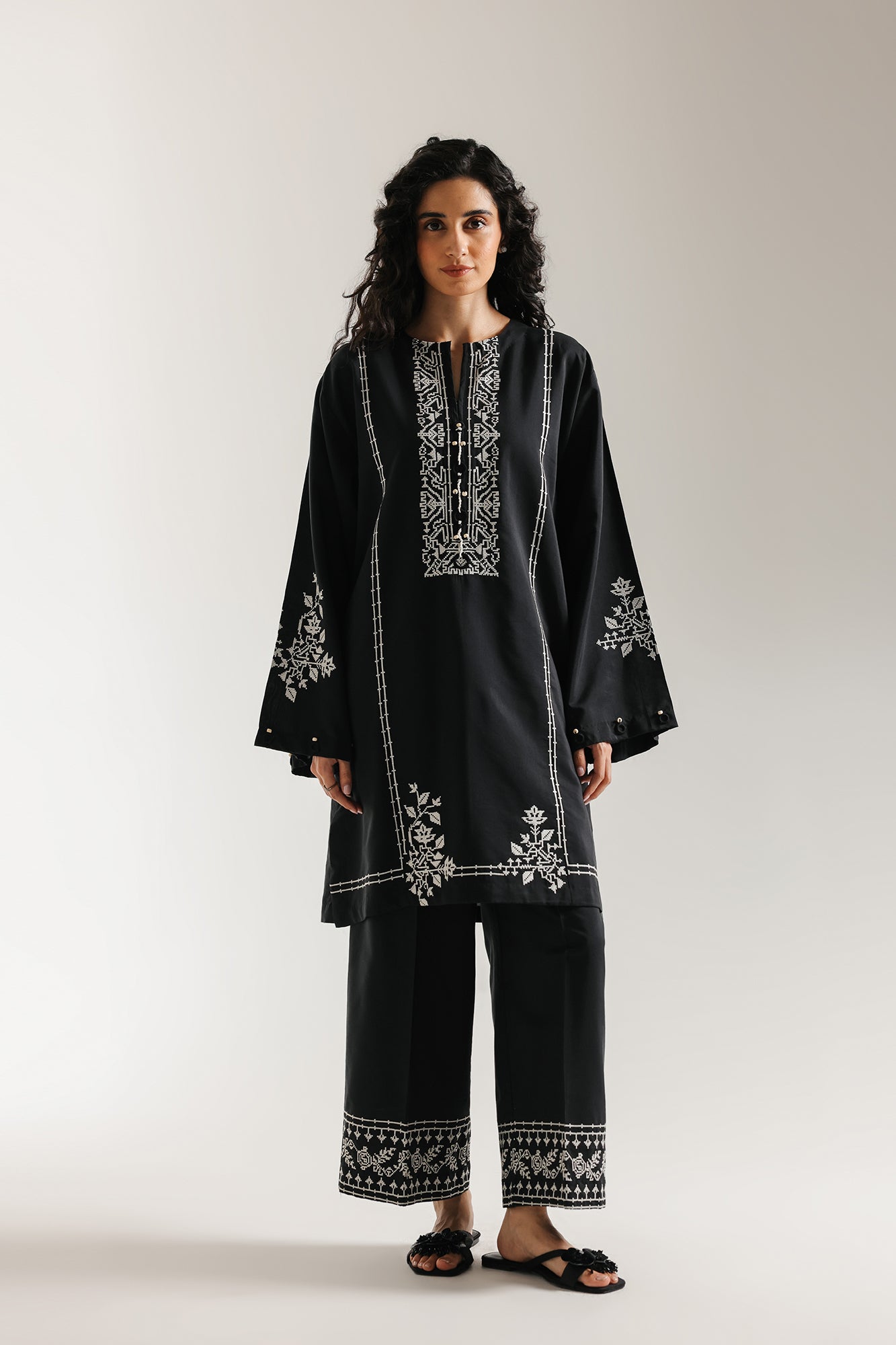 EMBROIDERED SUIT (E6979/102/901) - Image 2