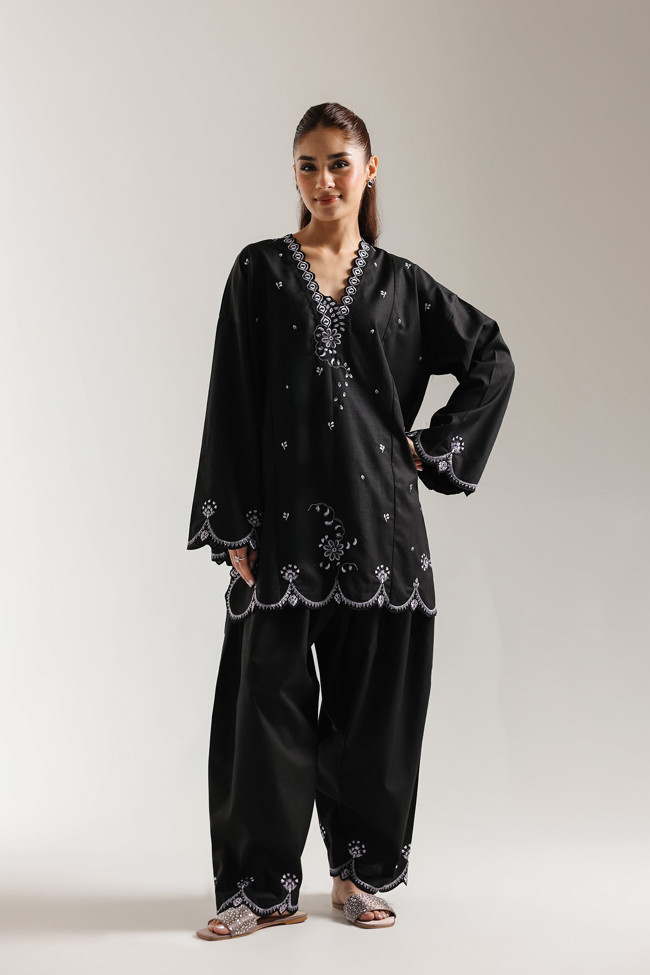 EMBROIDERED SUIT (E6995/102/902) - Image 2