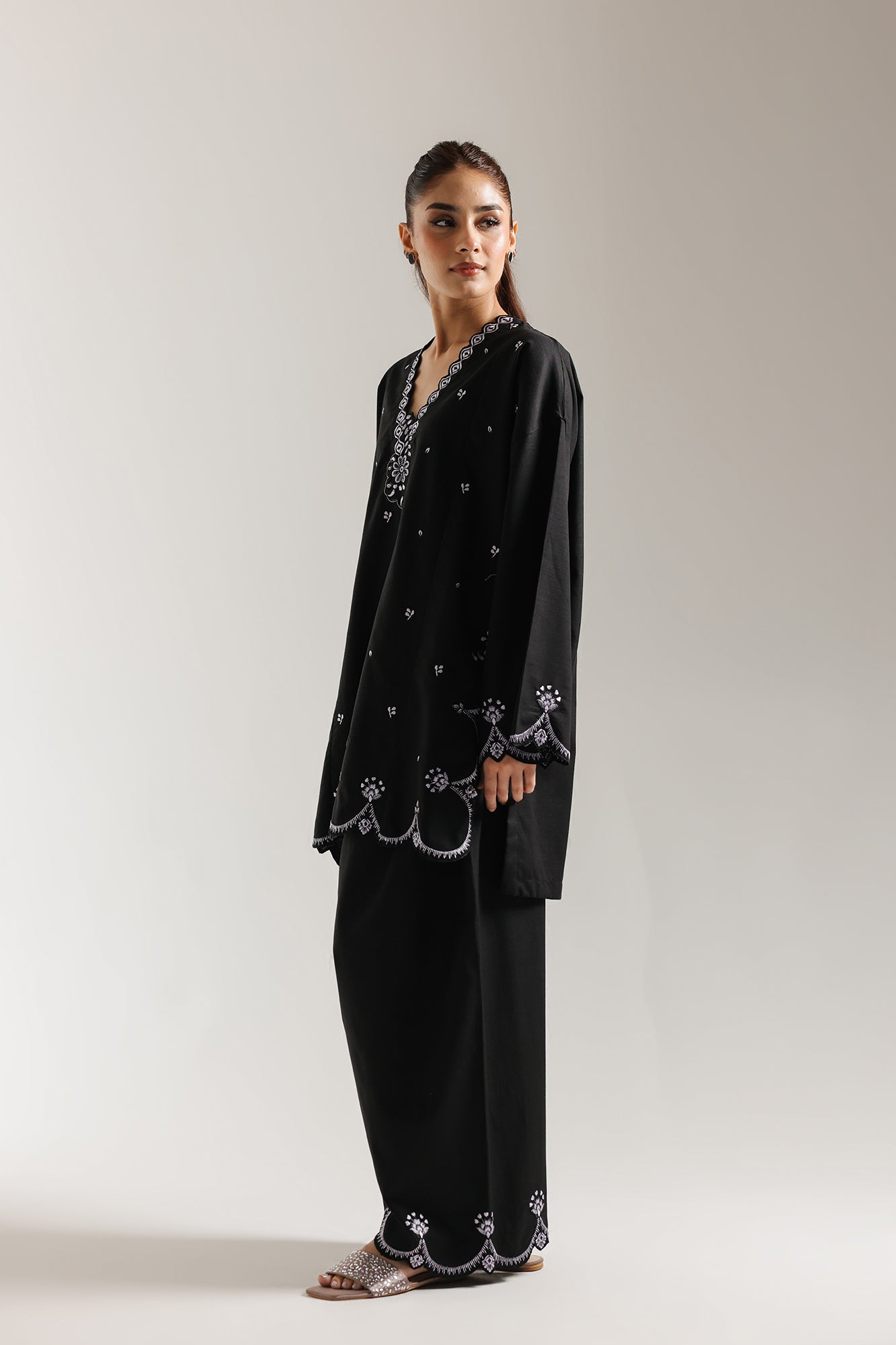 EMBROIDERED SUIT (E6995/102/902) - Image 3