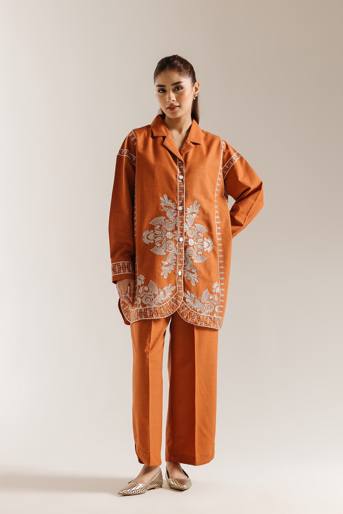 EMBROIDERED SUIT (E6996/102/212)