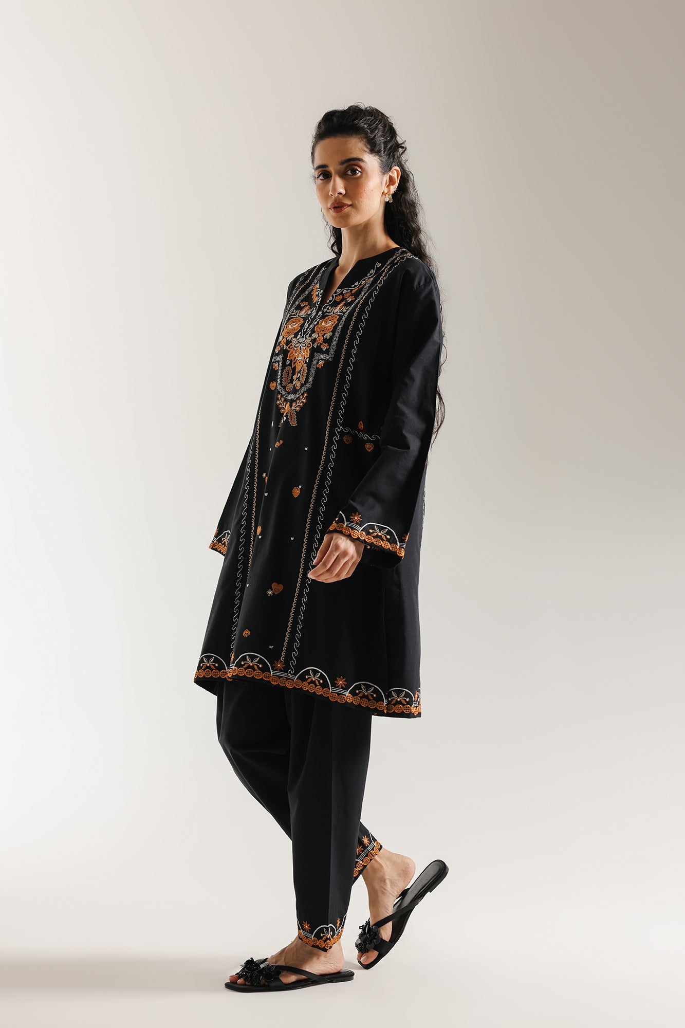 EMBROIDERED SUIT (E7004/102/902) - Image 3