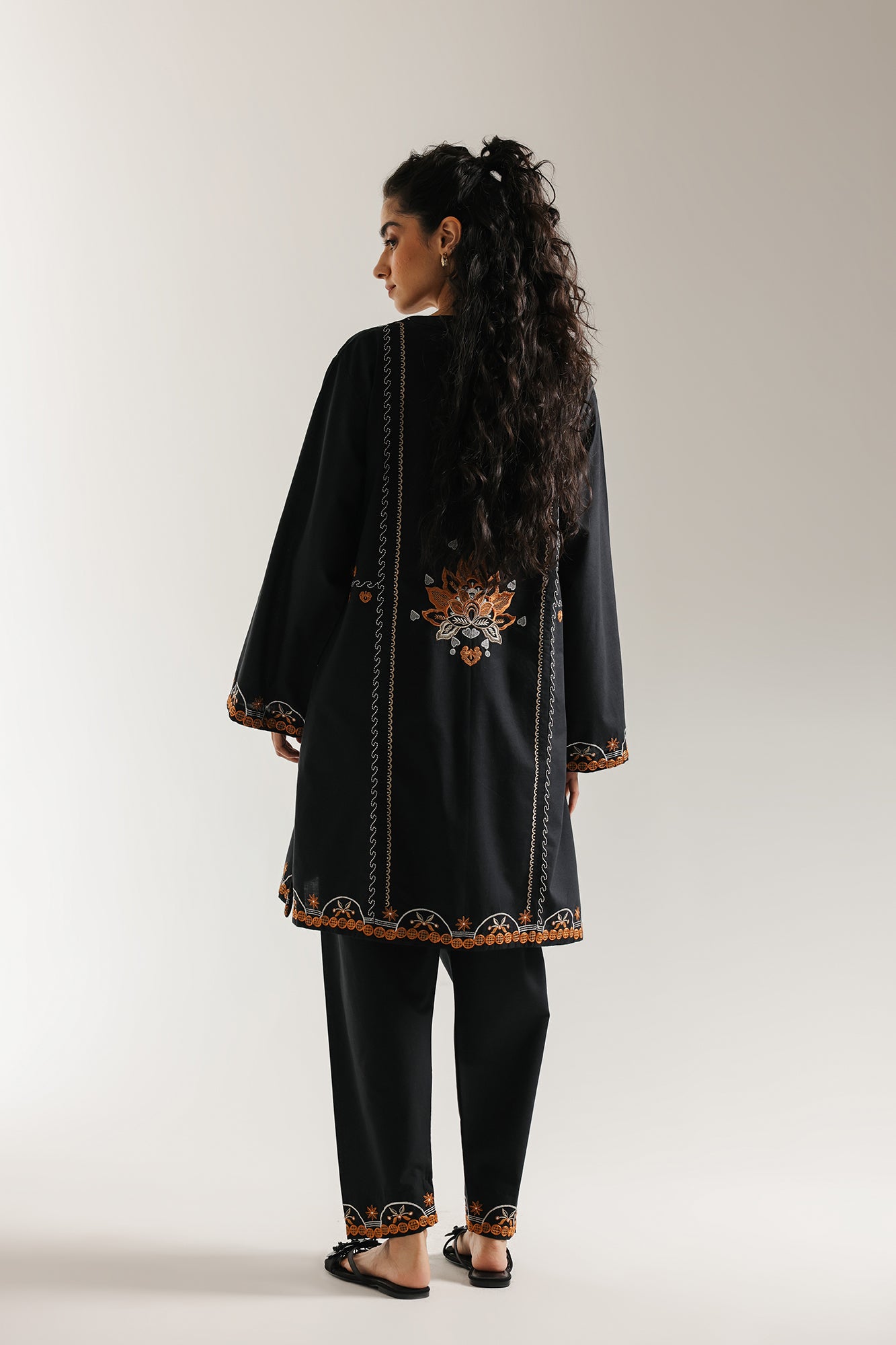 EMBROIDERED SUIT (E7004/102/902) - Image 4