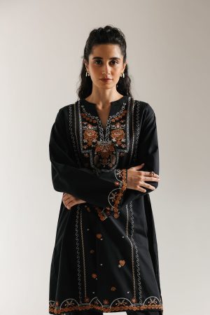 EMBROIDERED SUIT (E7004/102/902)