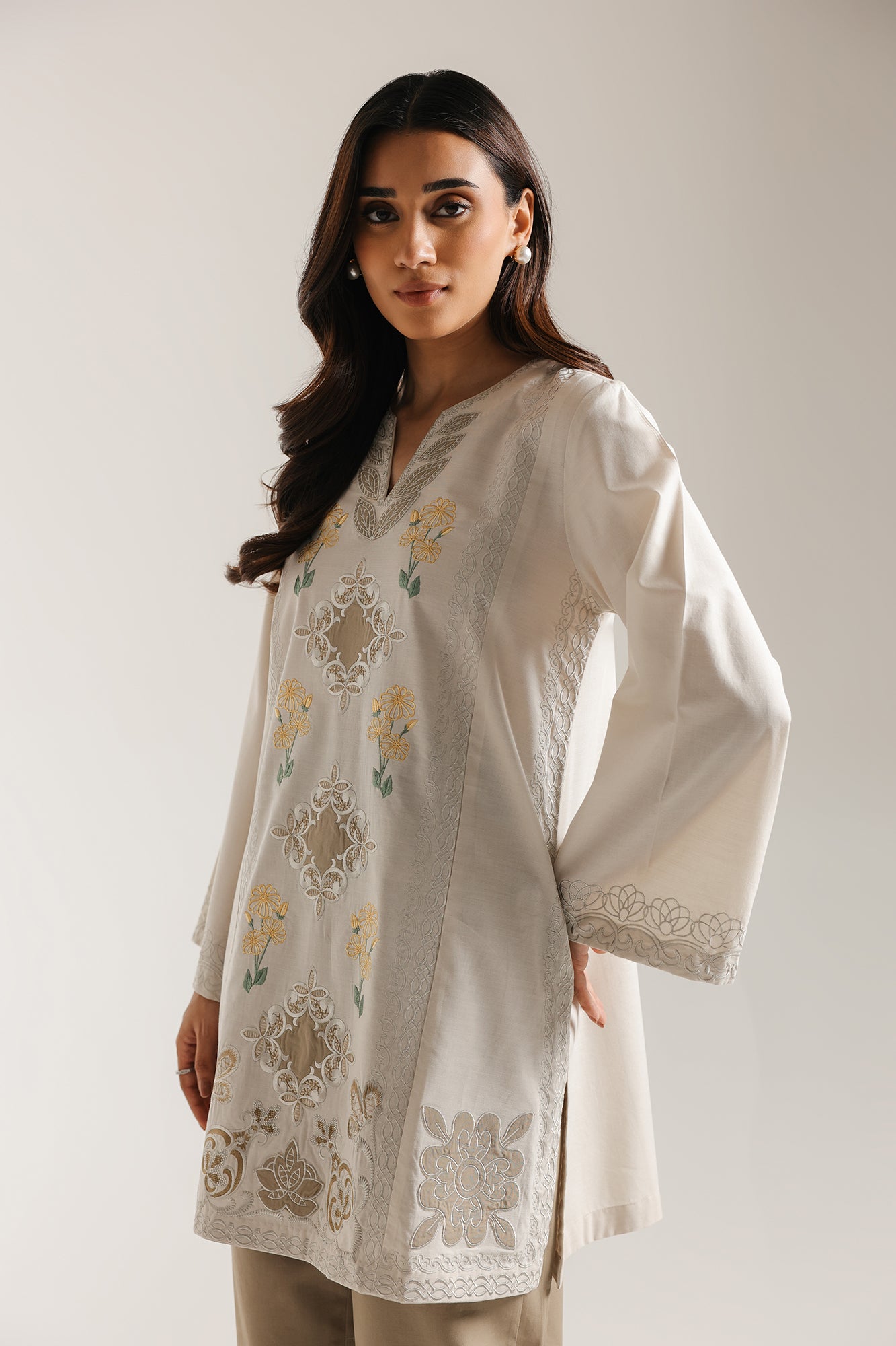 EMBROIDERED SUIT (E7005/102/002) - Image 4