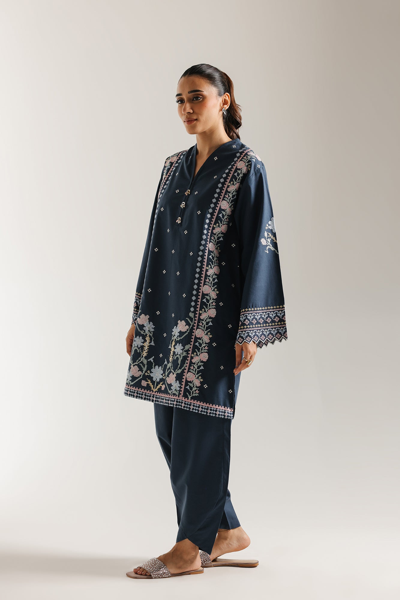 EMBROIDERED SUIT (E7007/102/622) - Image 2