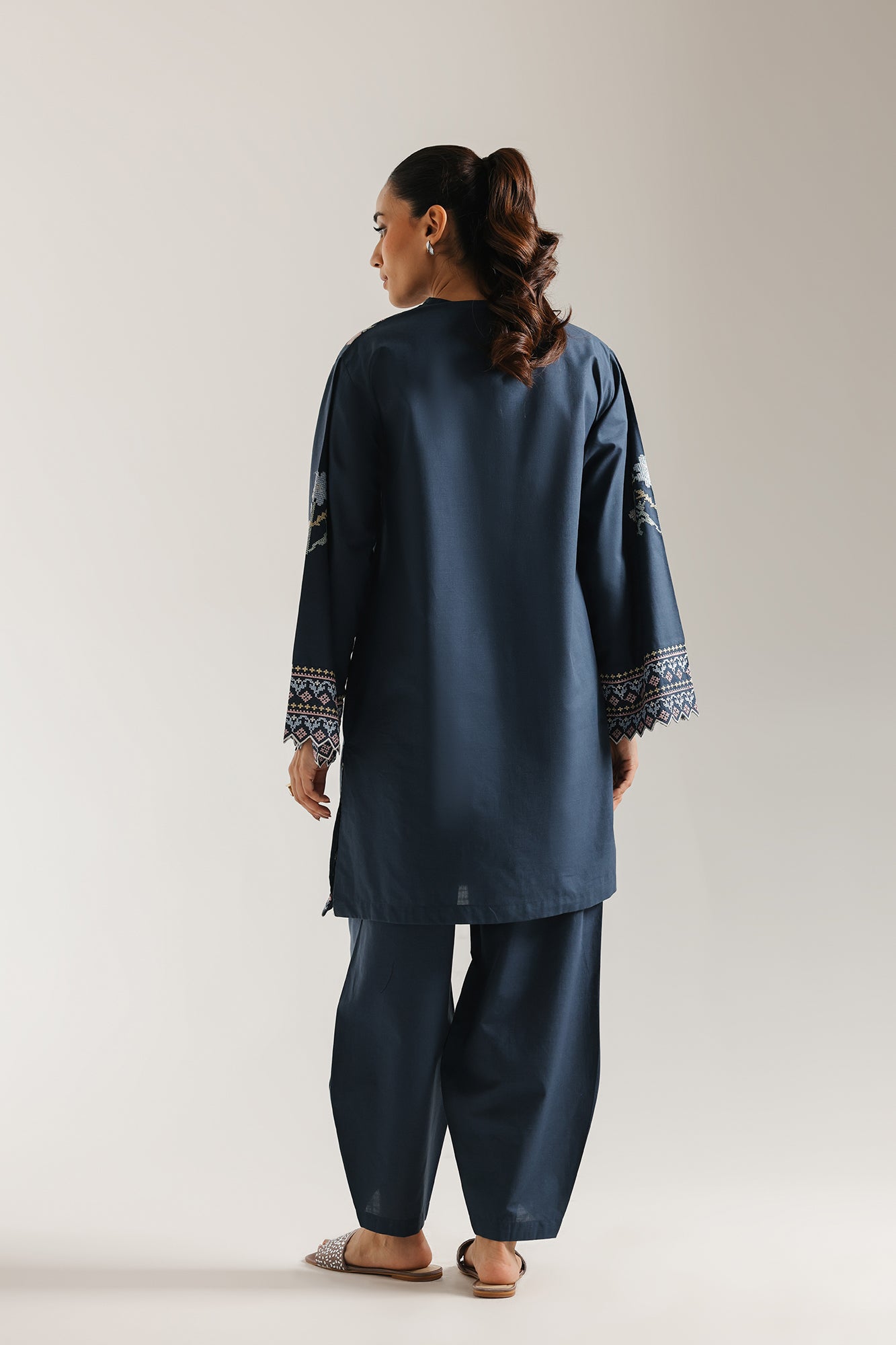EMBROIDERED SUIT (E7007/102/622) - Image 3