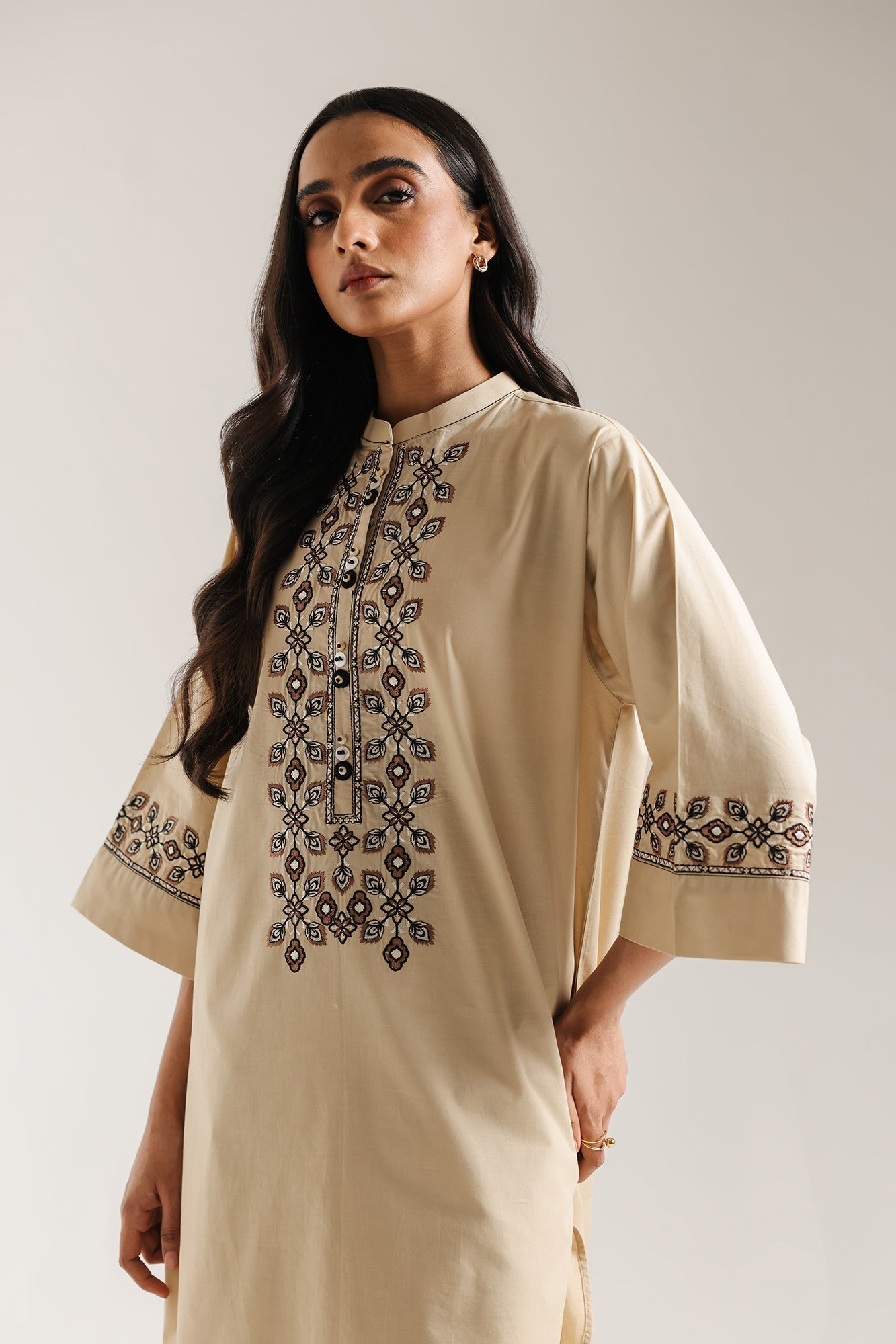 EMBROIDERED SUIT (E7009/102/112) - Image 4