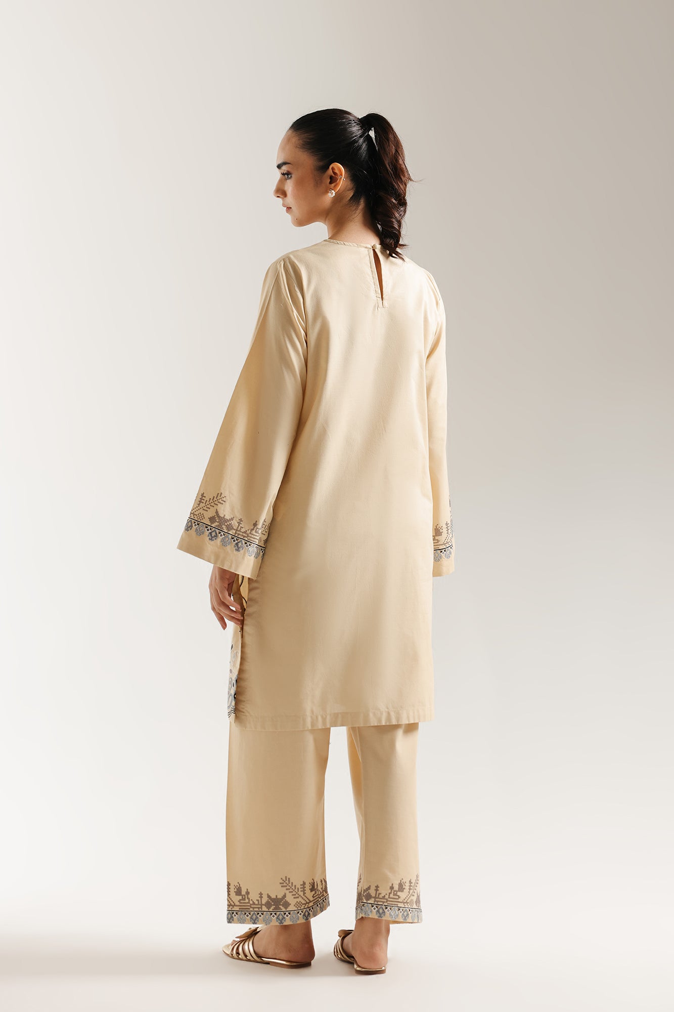 EMBROIDERED SUIT (E7012/102/112) - Image 3