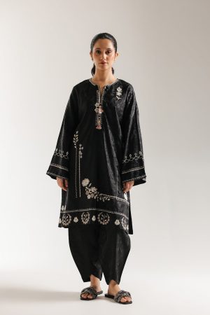 EMBROIDERED SUIT (E7020/102/901)