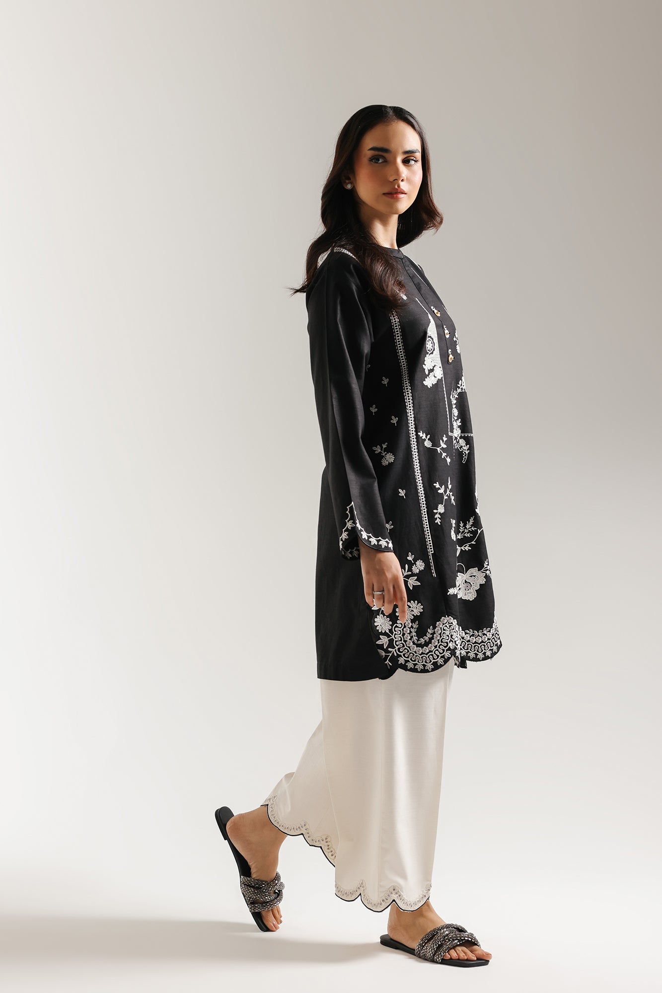 EMBROIDERED SUIT (E7035/102/902) - Image 5