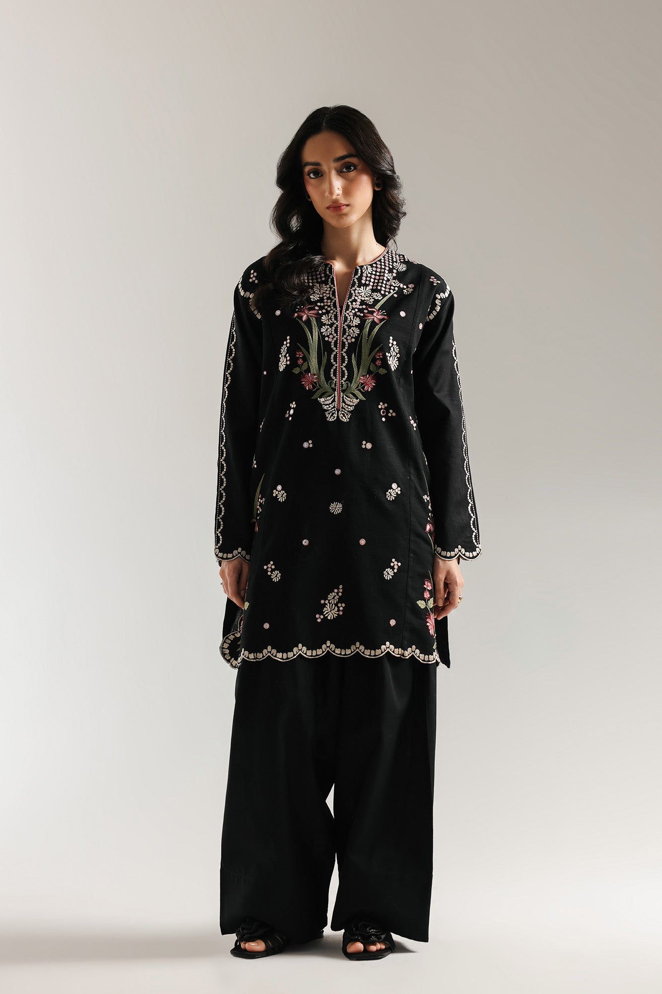EMBROIDERED SUIT (E7037/102/902) - Image 2
