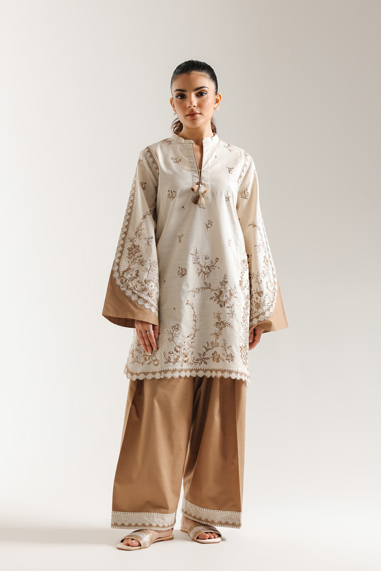 EMBROIDERED SUIT (E7040/102/003) - Image 2