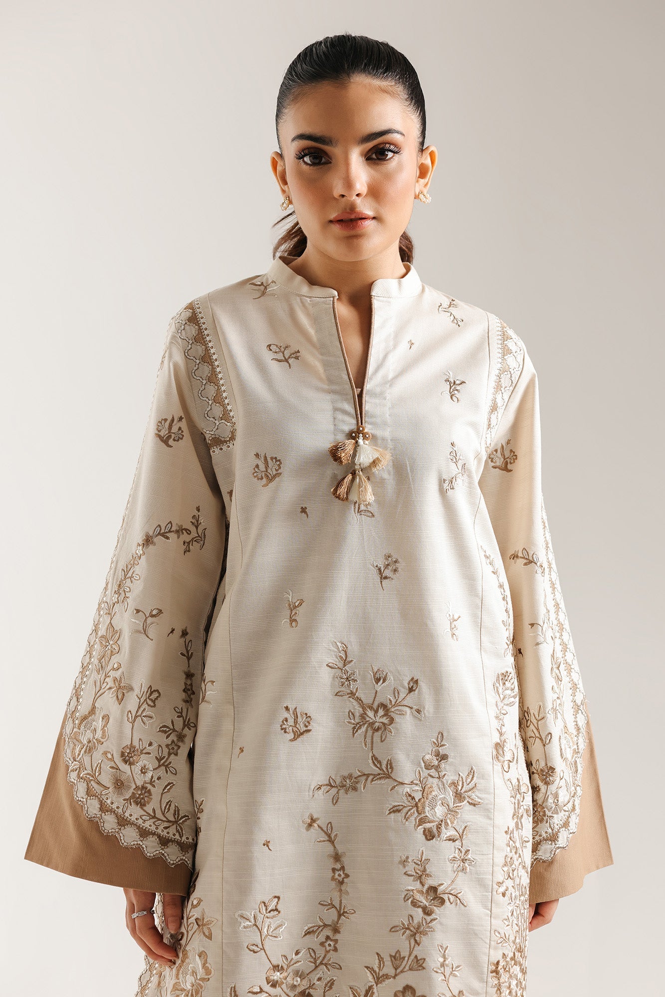 EMBROIDERED SUIT (E7040/102/003) - Image 5