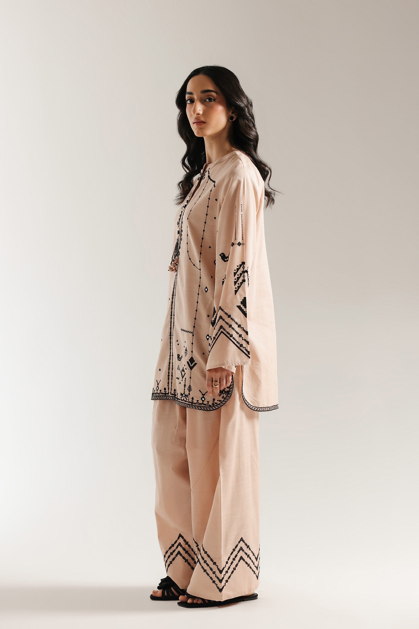 EMBROIDERED SUIT (E7043/102/808) - Image 3