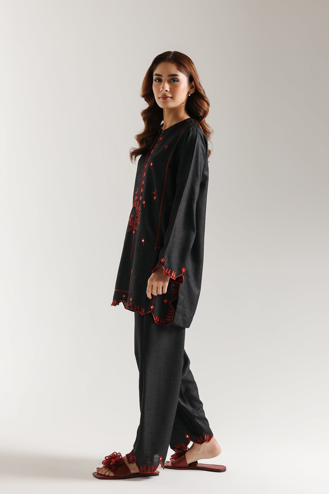 EMBROIDERED SUIT (E7044/102/902) - Image 3