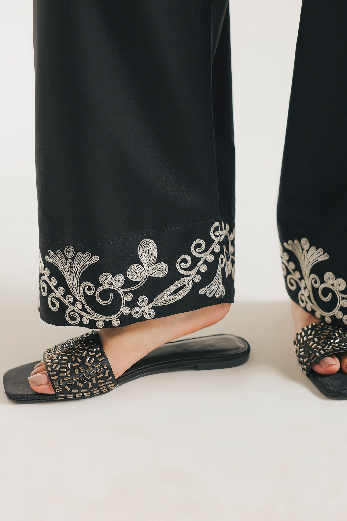 TROUSER (E7050/102/901) - Image 4