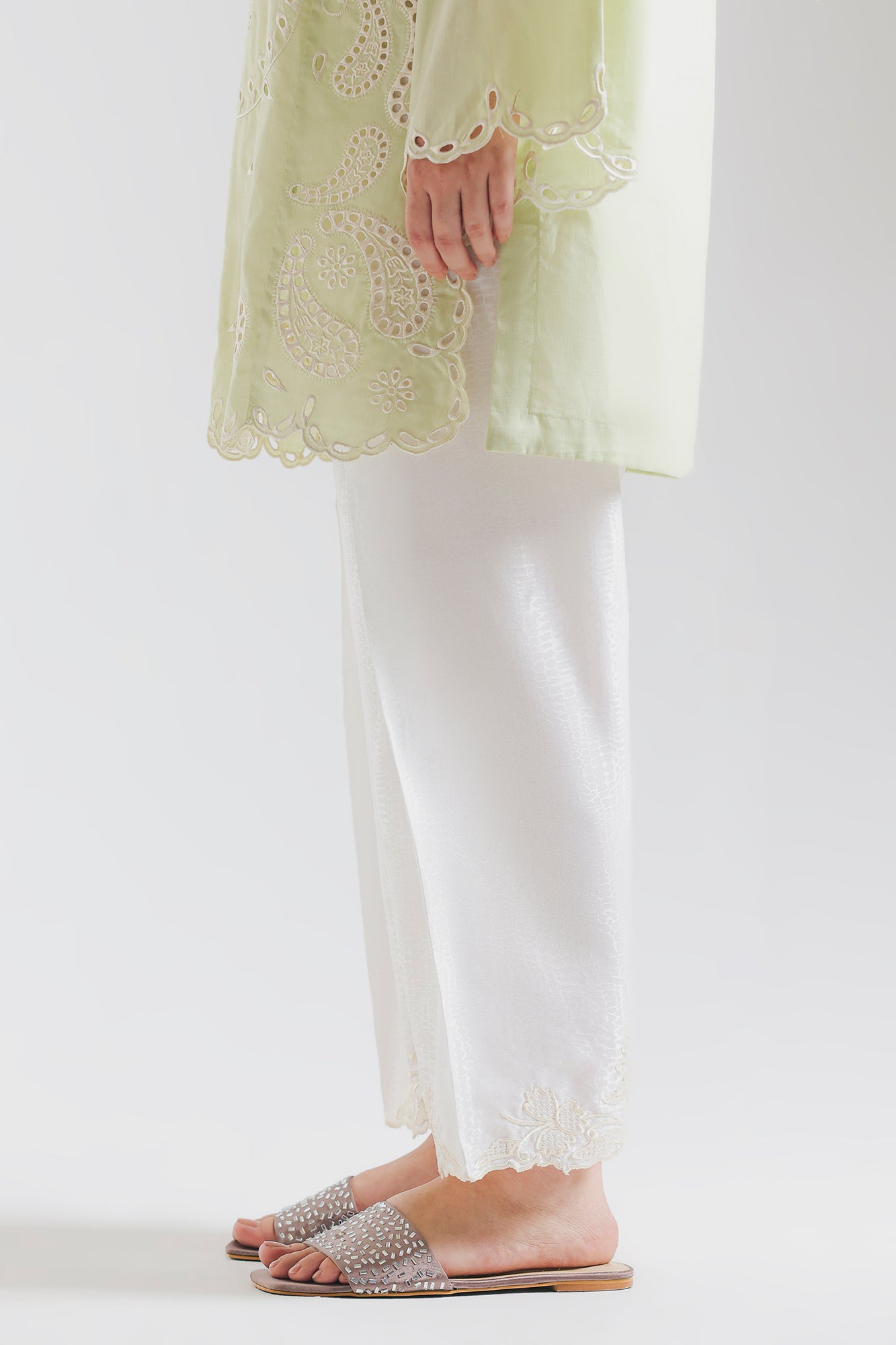 SHALWAR (E7053/102/001) - Image 3