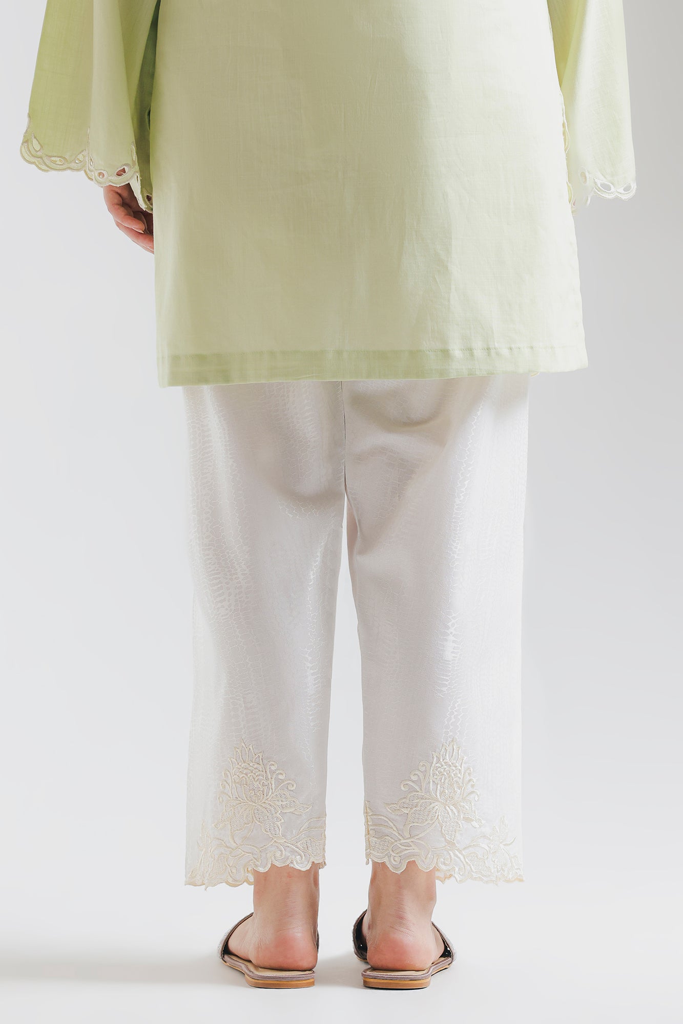 SHALWAR (E7053/102/001) - Image 4