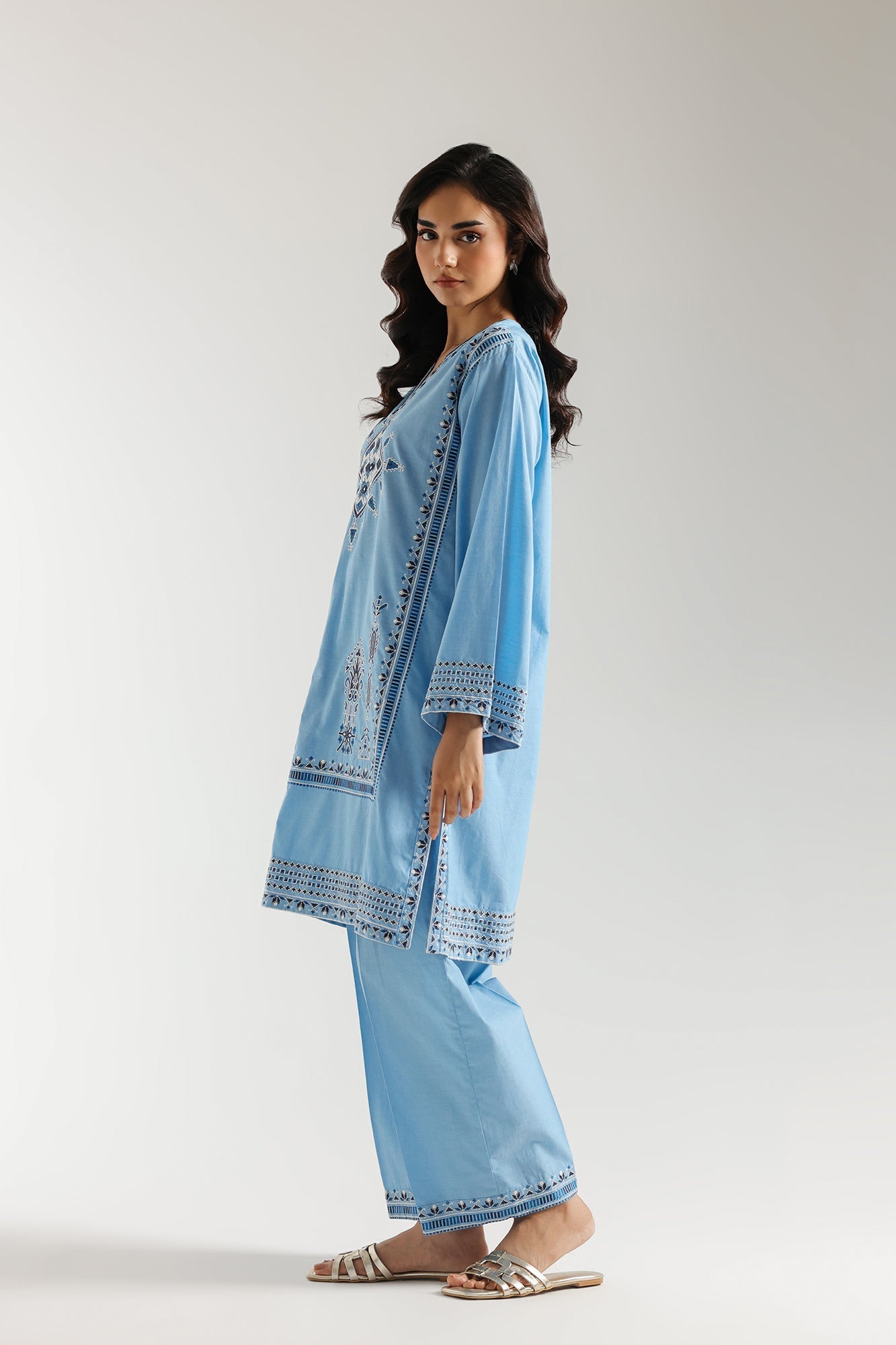 EMBROIDERED SUIT (E7152/102/636) - Image 3